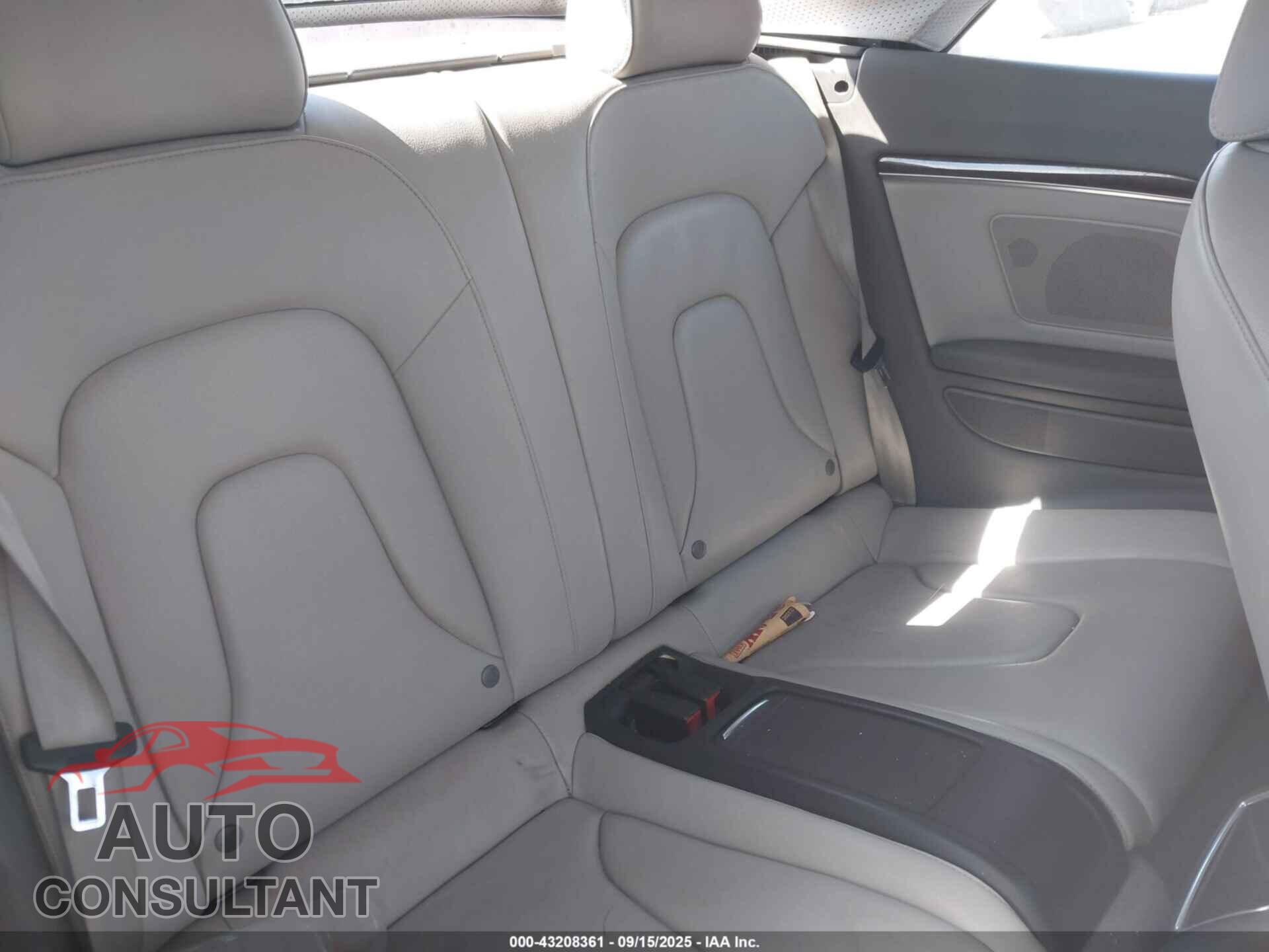AUDI A5 2010 - WAUCFAFH8AN022246