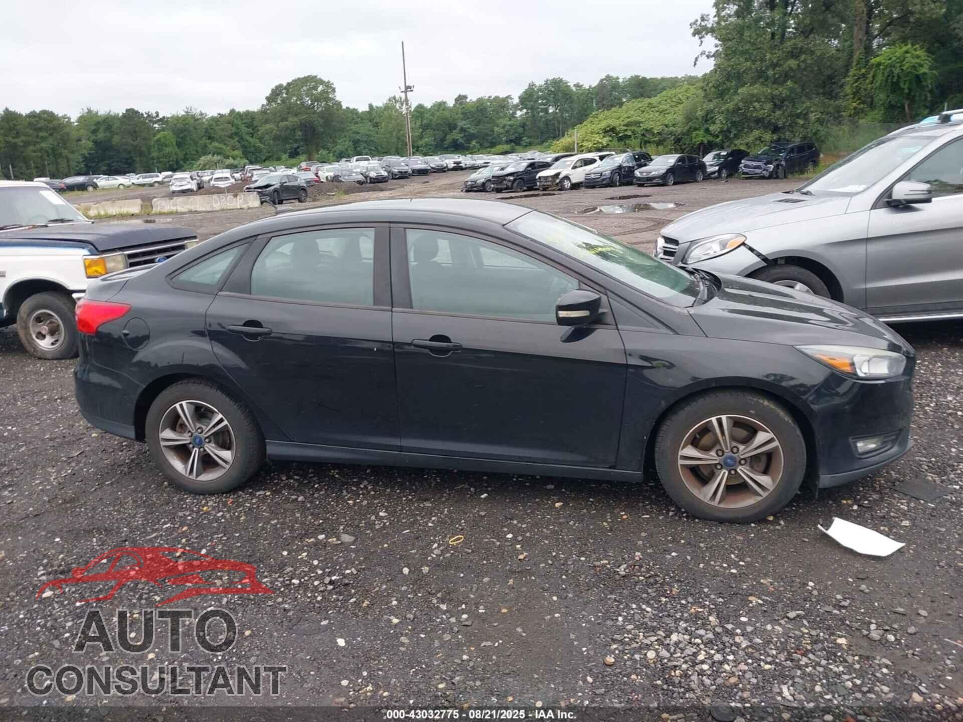 FORD FOCUS 2017 - 1FADP3FE8HL281157