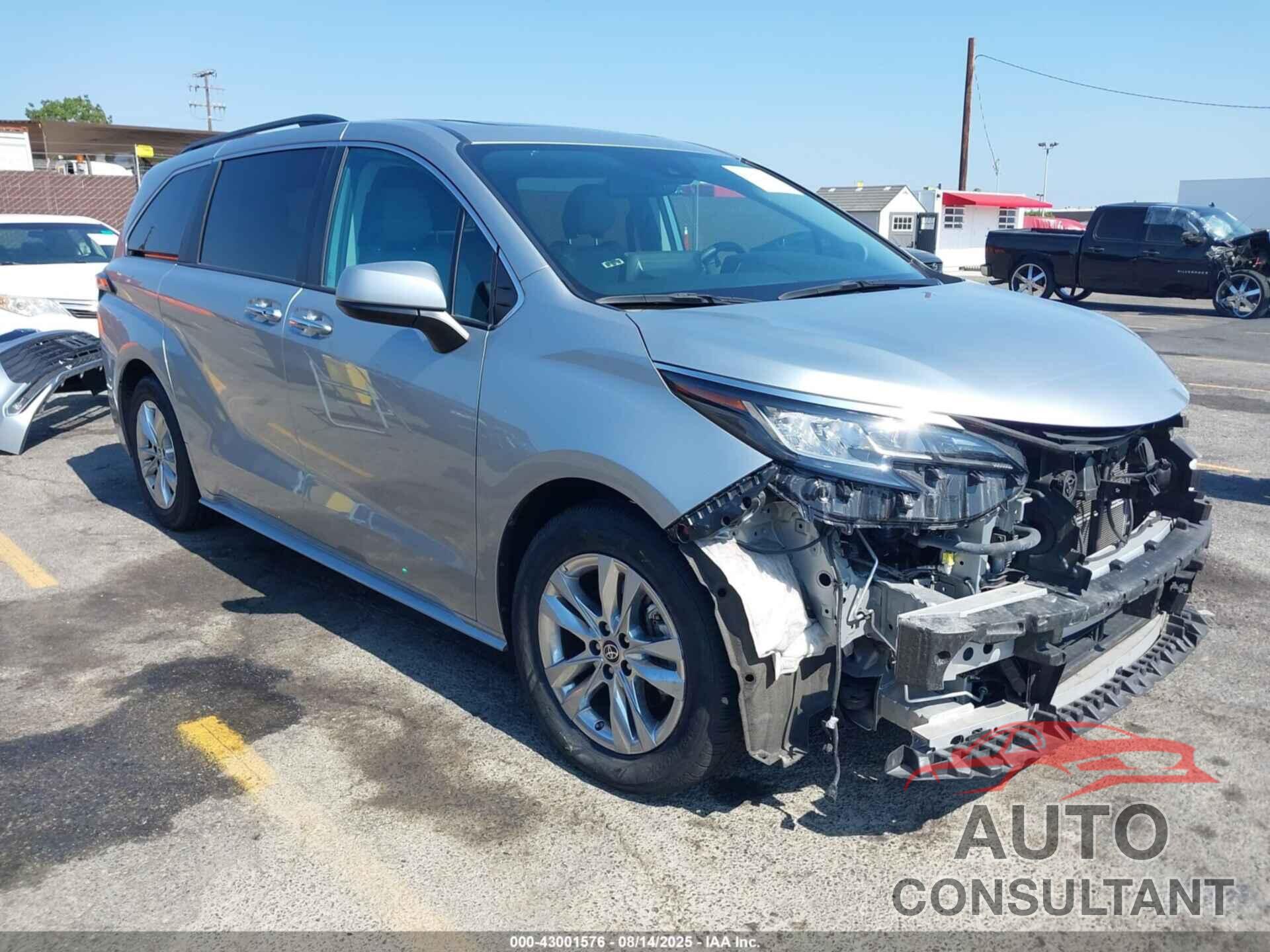 TOYOTA SIENNA 2022 - 5TDJSKFC1NS062412