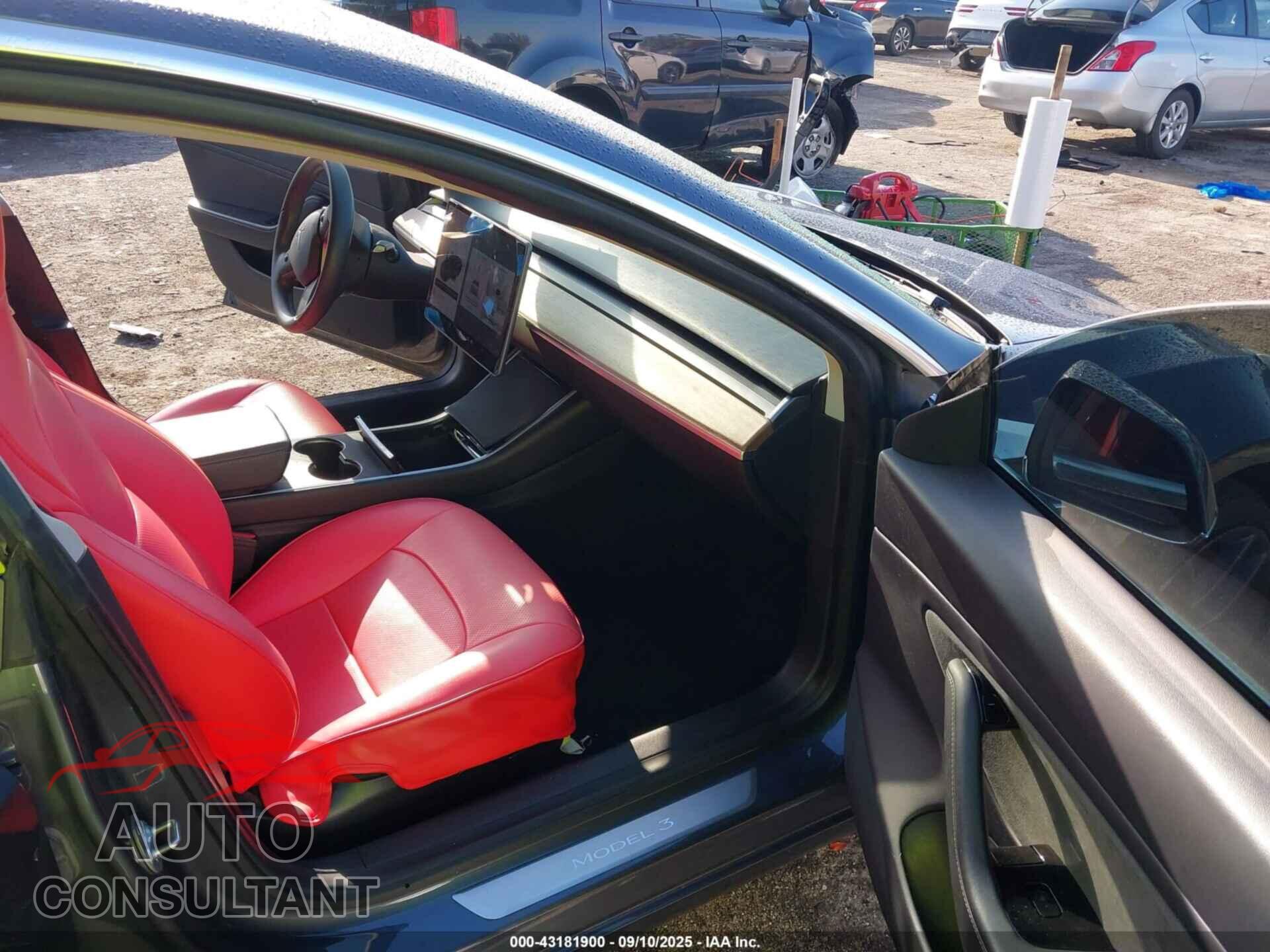 TESLA MODEL 3 2020 - 5YJ3E1EC4LF733732