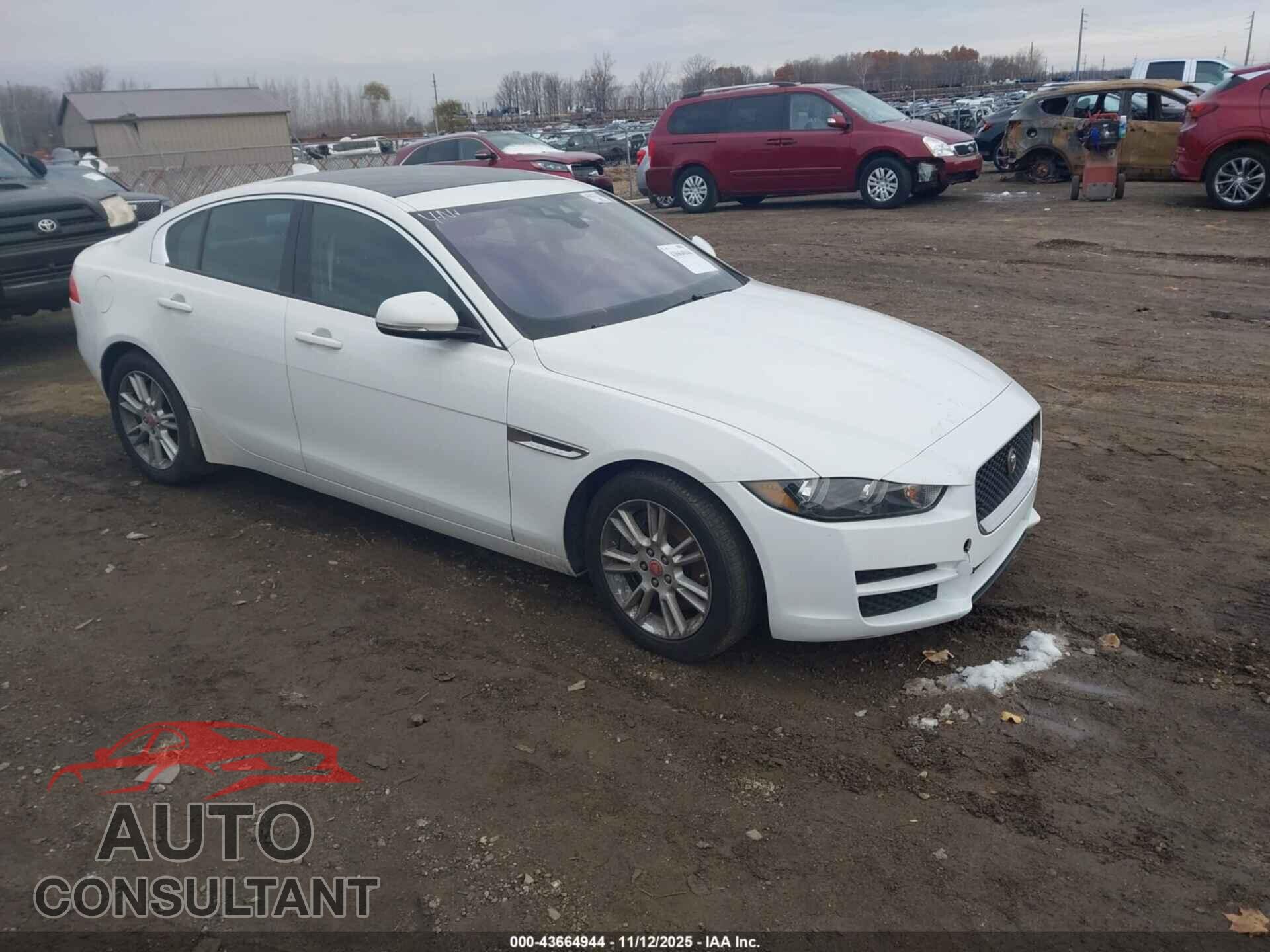 JAGUAR XE 2017 - SAJAD4BG8HA972737