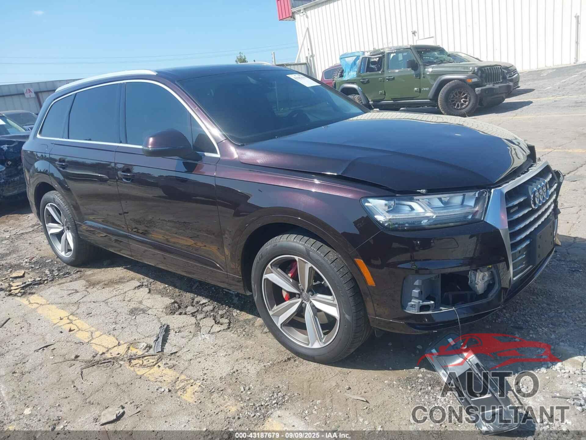 AUDI Q7 2017 - WA1LHAF75HD045420