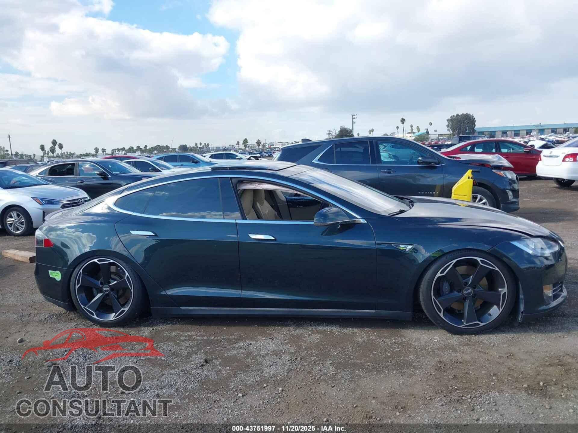 TESLA MODEL S 2012 - 5YJSA1DP2CFP01471