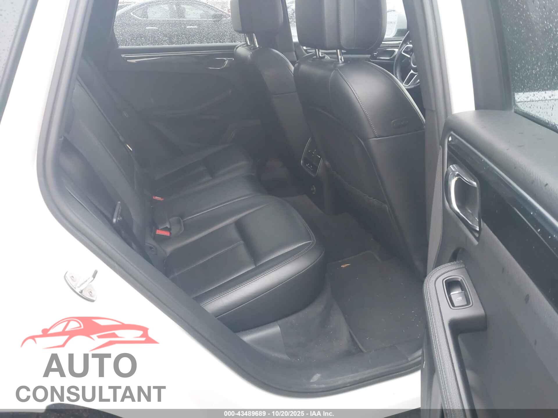 PORSCHE MACAN 2015 - WP1AB2A57FLB64405
