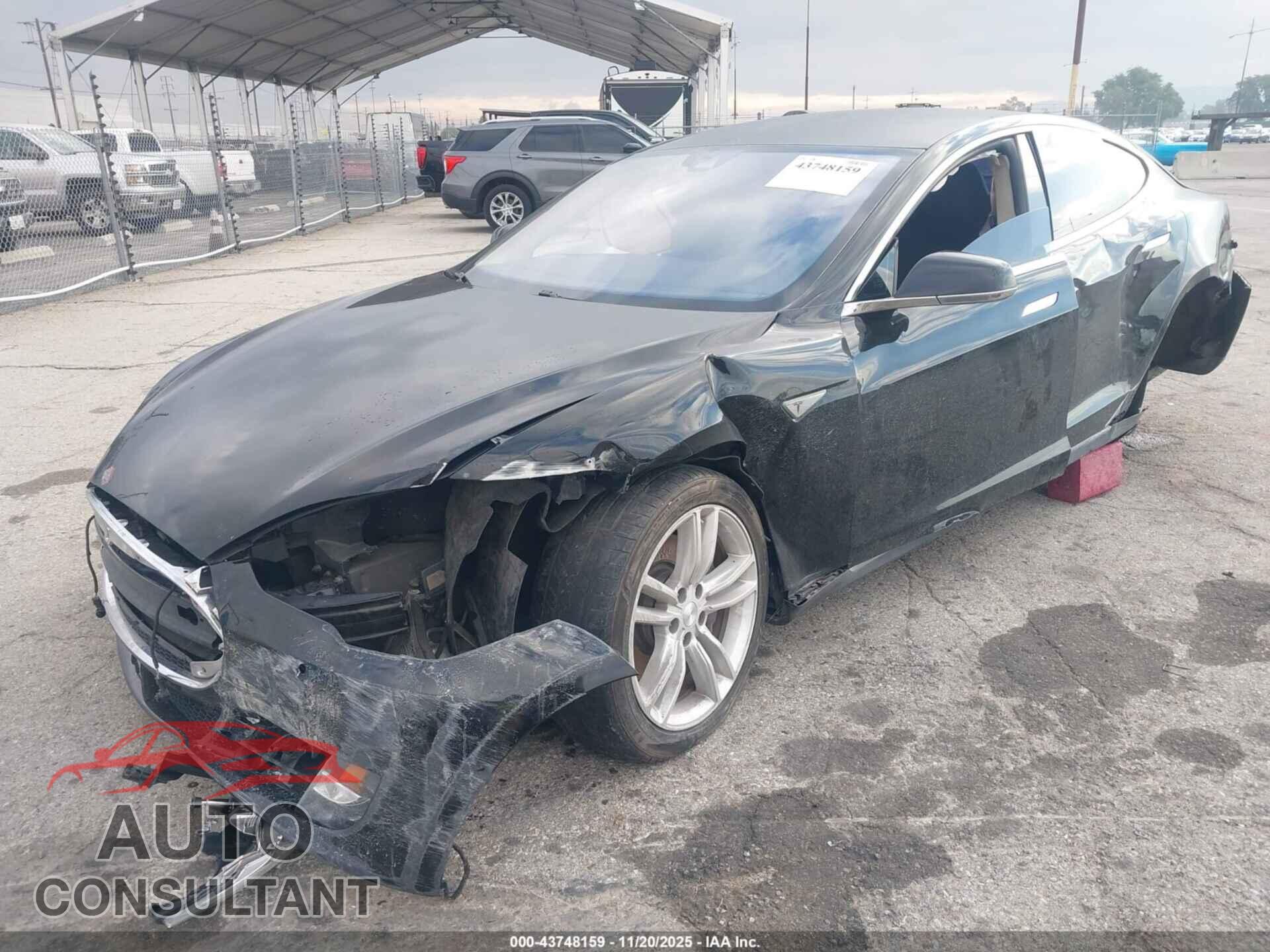TESLA MODEL S 2015 - 5YJSA1E29FF116703
