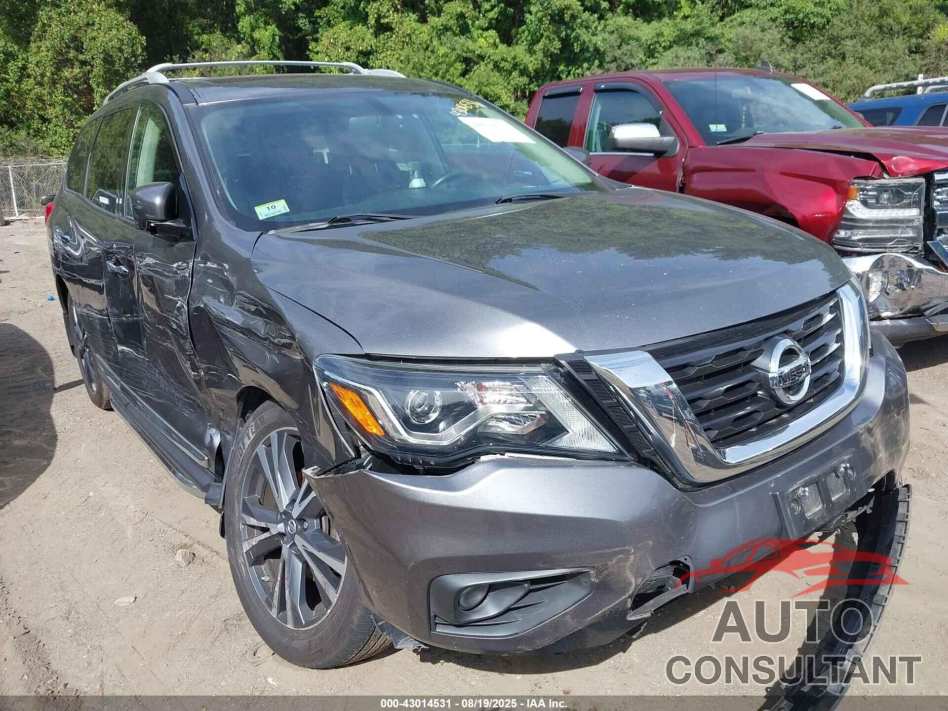 NISSAN PATHFINDER 2018 - 5N1DR2MM2JC609084