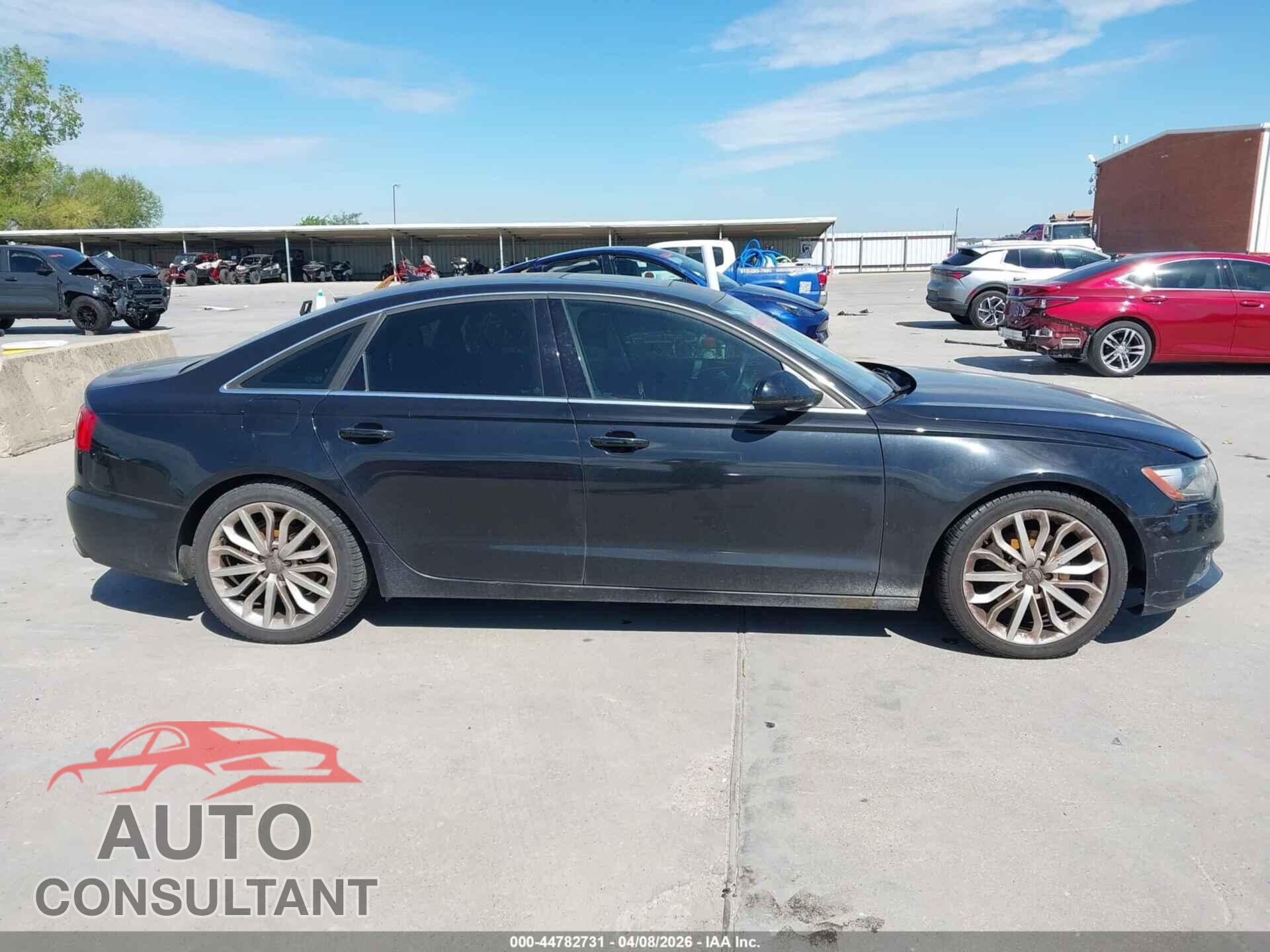 AUDI A6 2013 - WAUDFAFC8DN008621