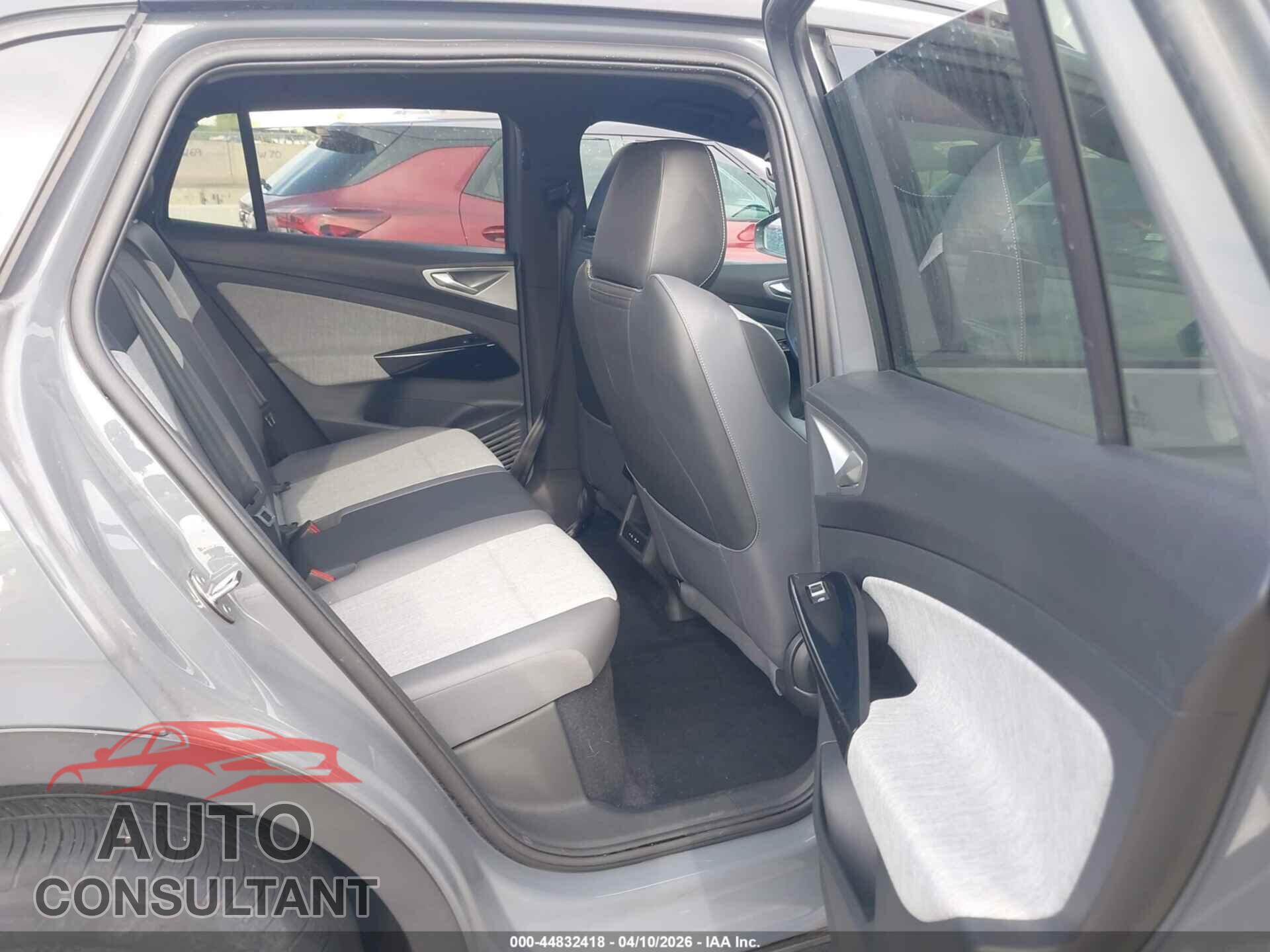 VOLKSWAGEN ID.4 2023 - 1V2DNPE83PC034130