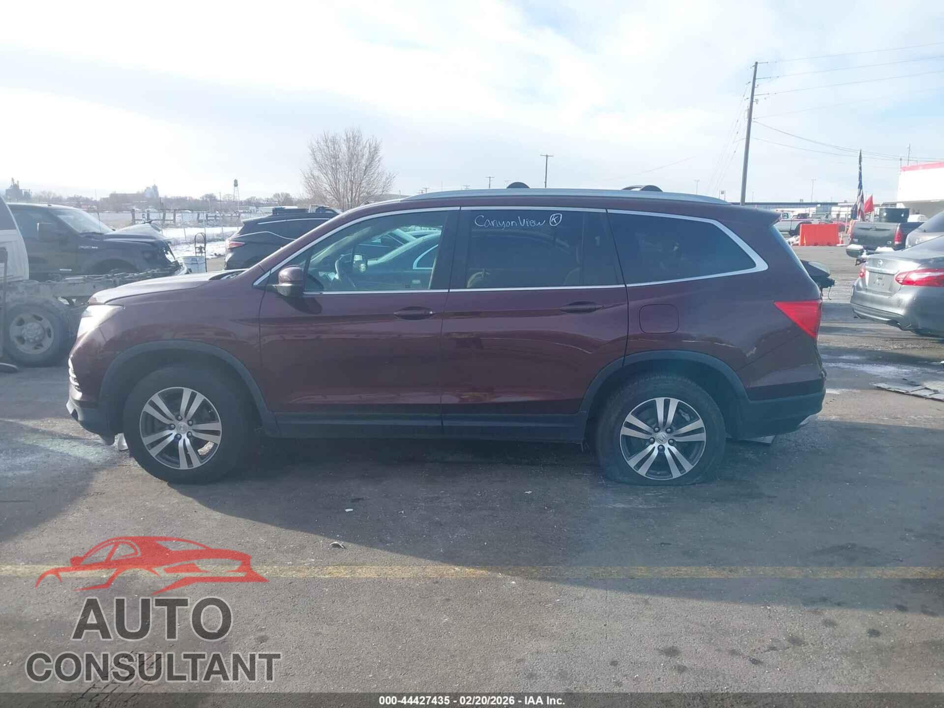 HONDA PILOT 2017 - 5FNYF6H35HB006733