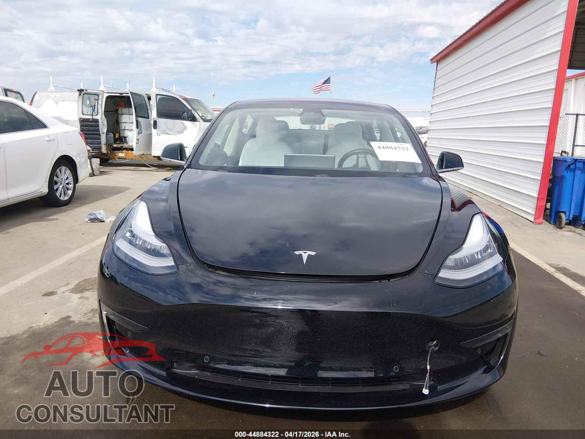 TESLA MODEL 3 2018 - 5YJ3E1EB7JF082309
