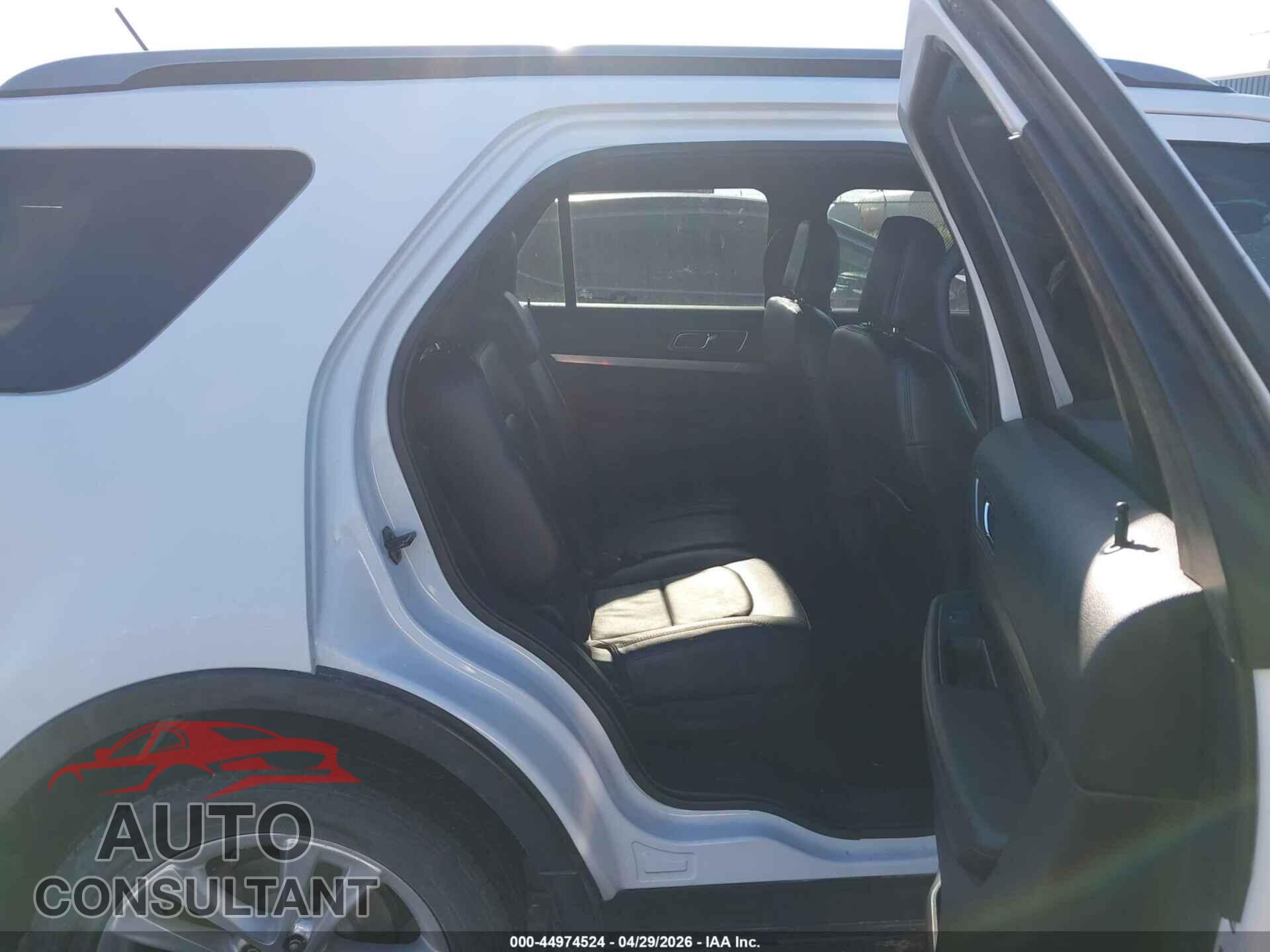 FORD EXPLORER 2018 - 1FM5K8D80JGB98985