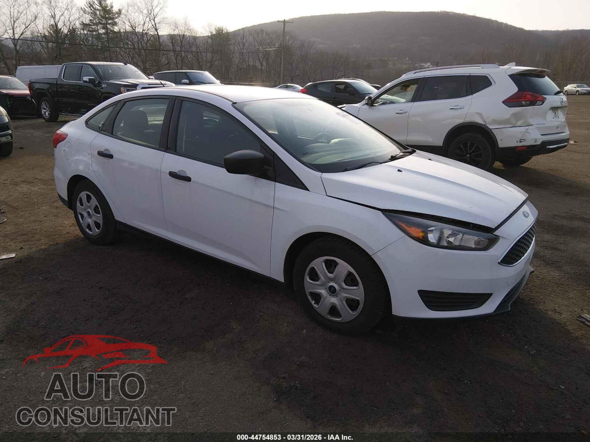 FORD FOCUS 2017 - 1FADP3E25HL236684