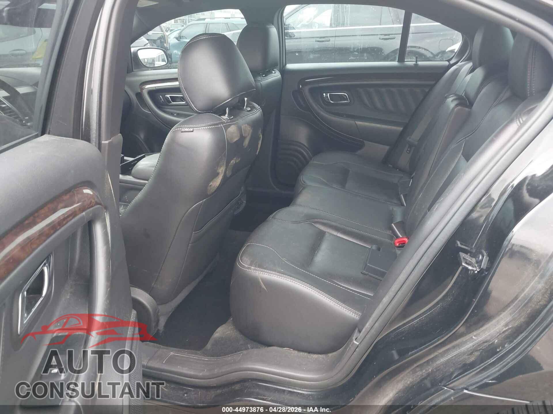 FORD TAURUS 2015 - 1FAHP2F82FG177534
