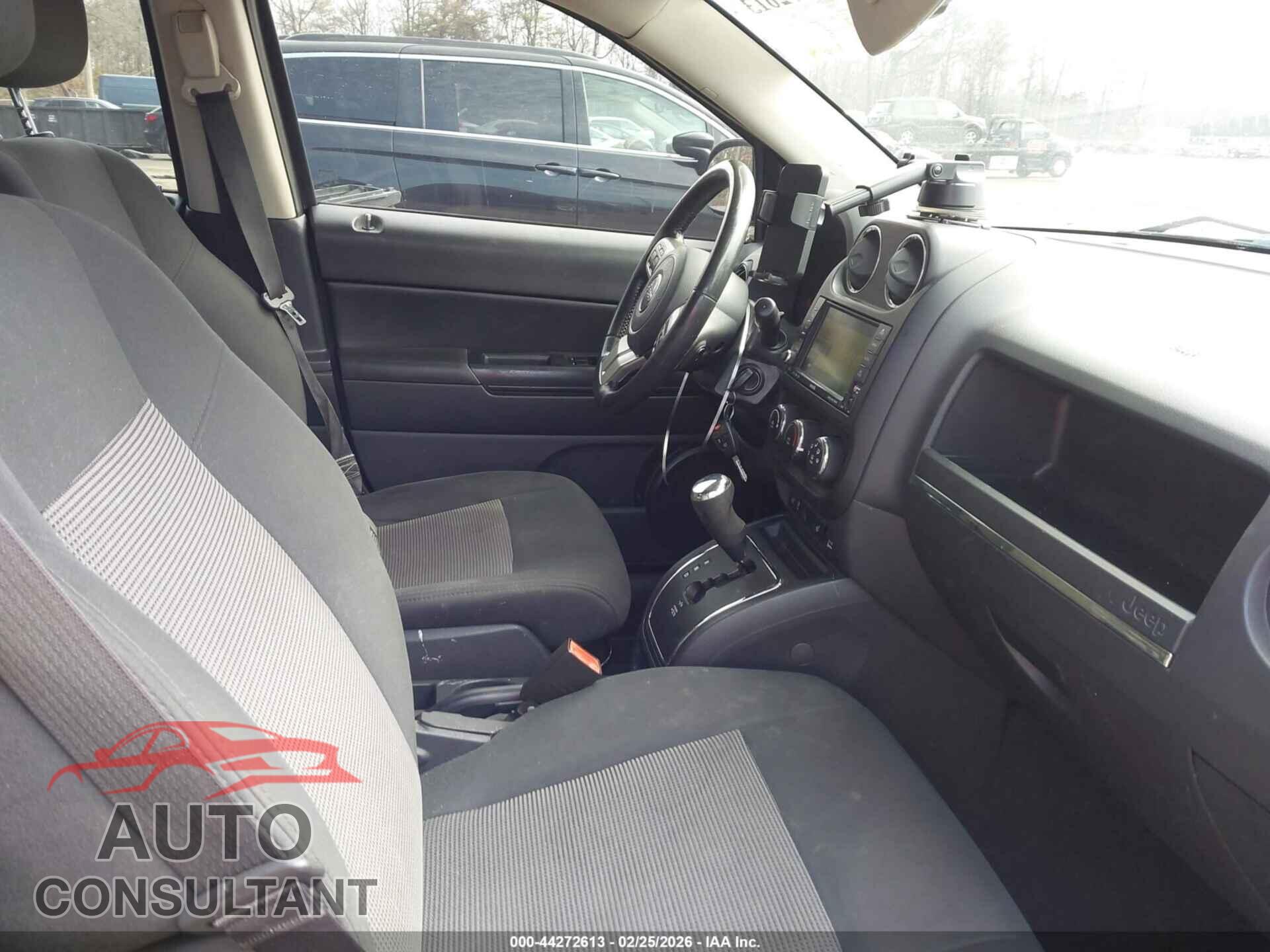 JEEP COMPASS 2011 - 1J4NF1FB6BD218971