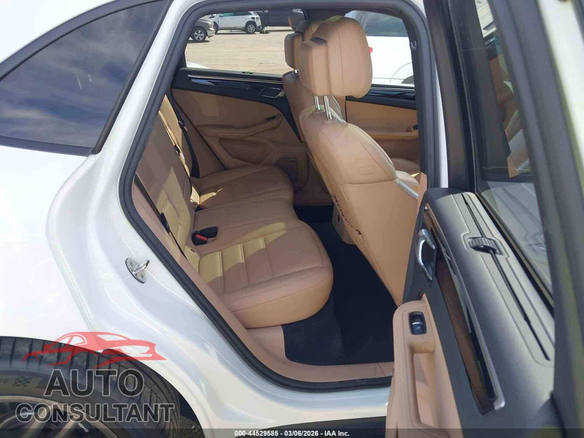 PORSCHE MACAN 2021 - WP1AA2A50MLB03154