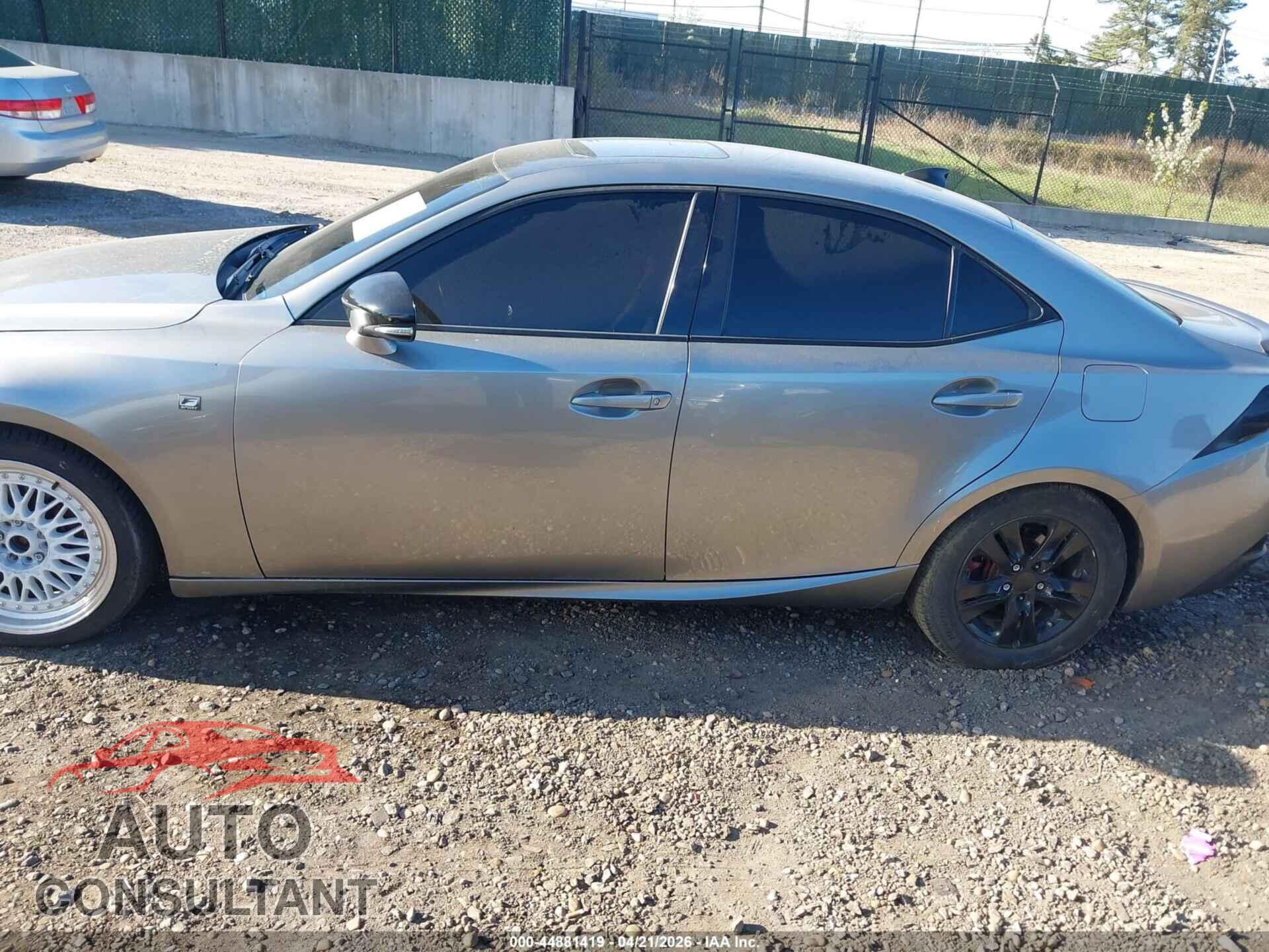 LEXUS IS 250 2015 - JTHCF1D22F5028048