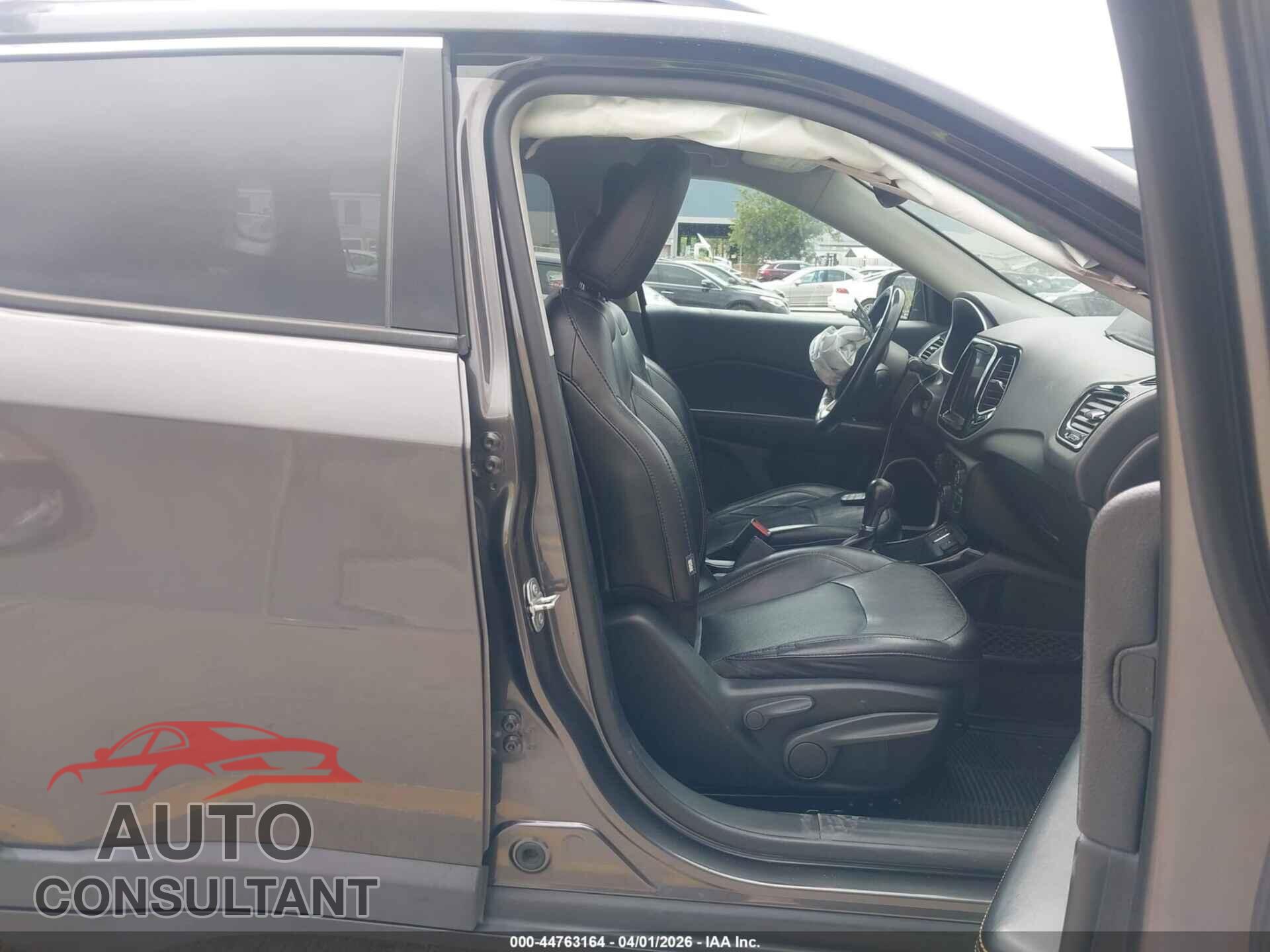 JEEP COMPASS 2020 - 3C4NJCCB7LT198679