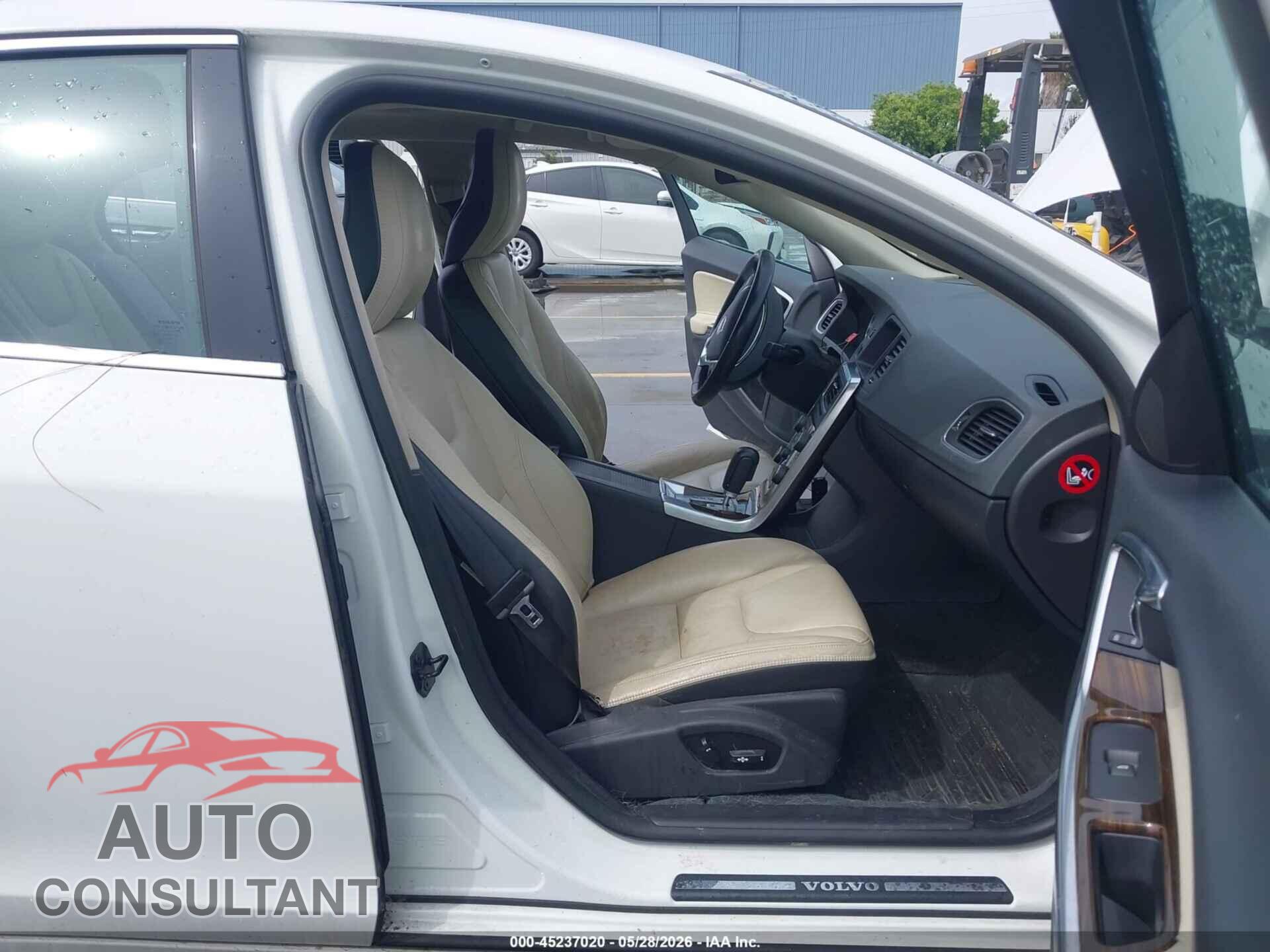 VOLVO S60 2012 - YV1902FH1C2139153