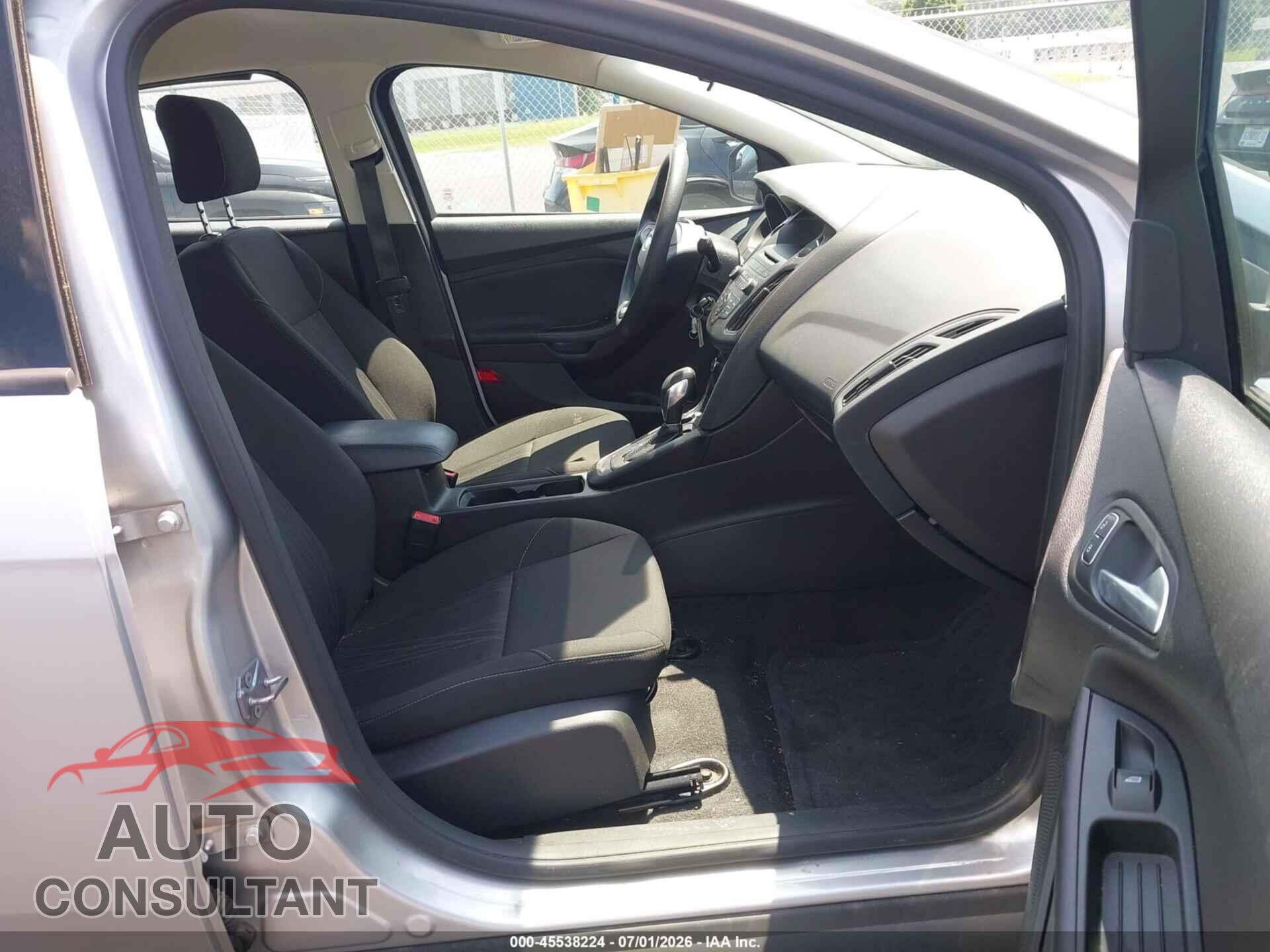 FORD FOCUS 2017 - 1FADP3F2XHL296880