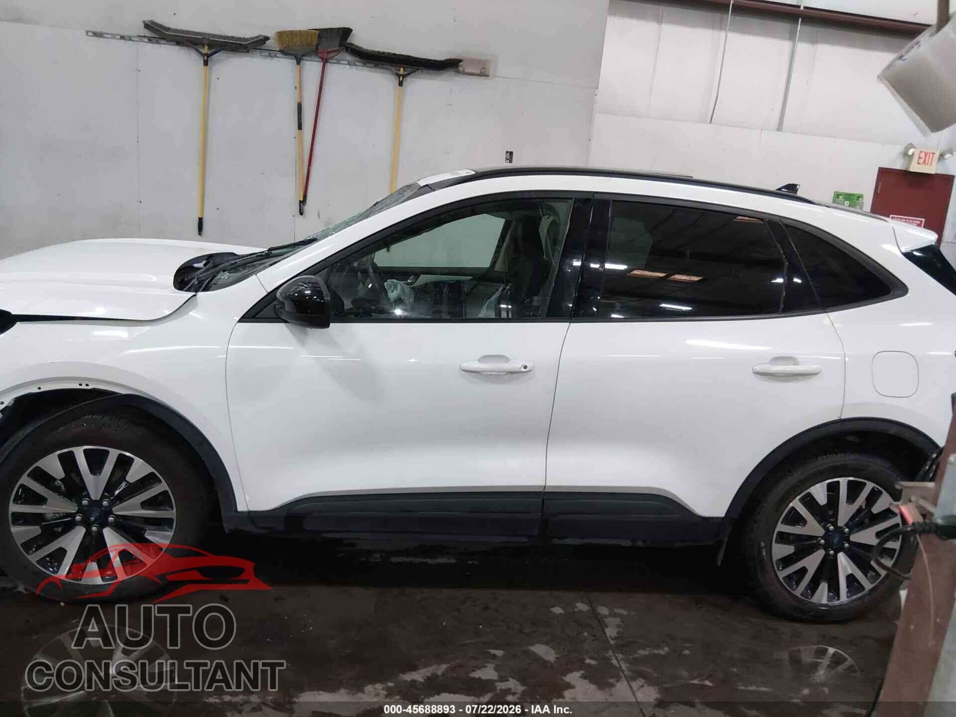 FORD ESCAPE 2020 - 1FMCU9BZ6LUA63601