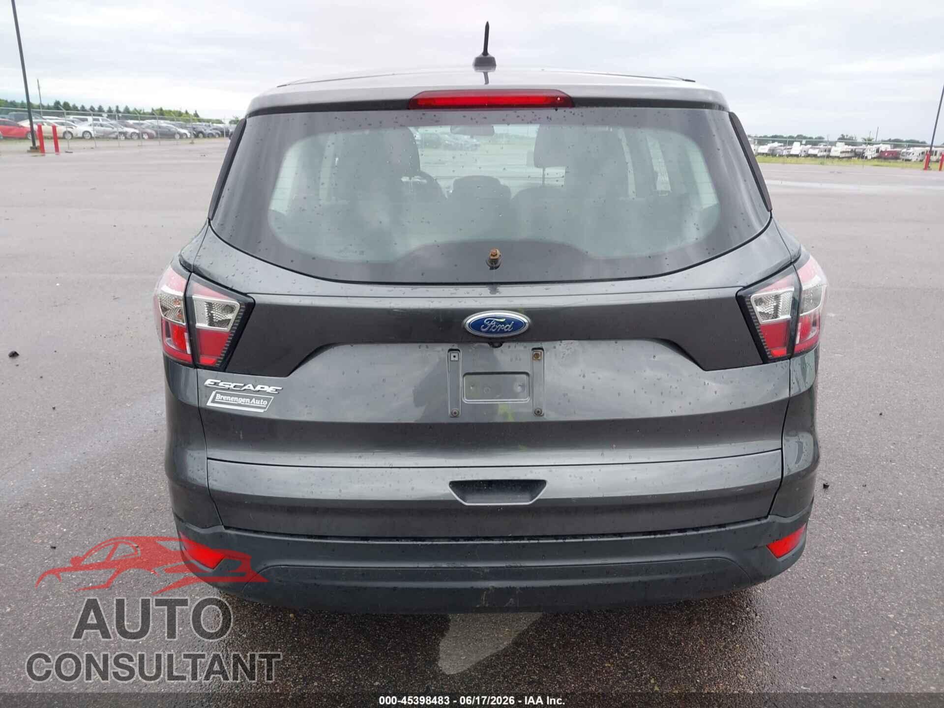 FORD ESCAPE 2017 - 1FMCU0F77HUB97657