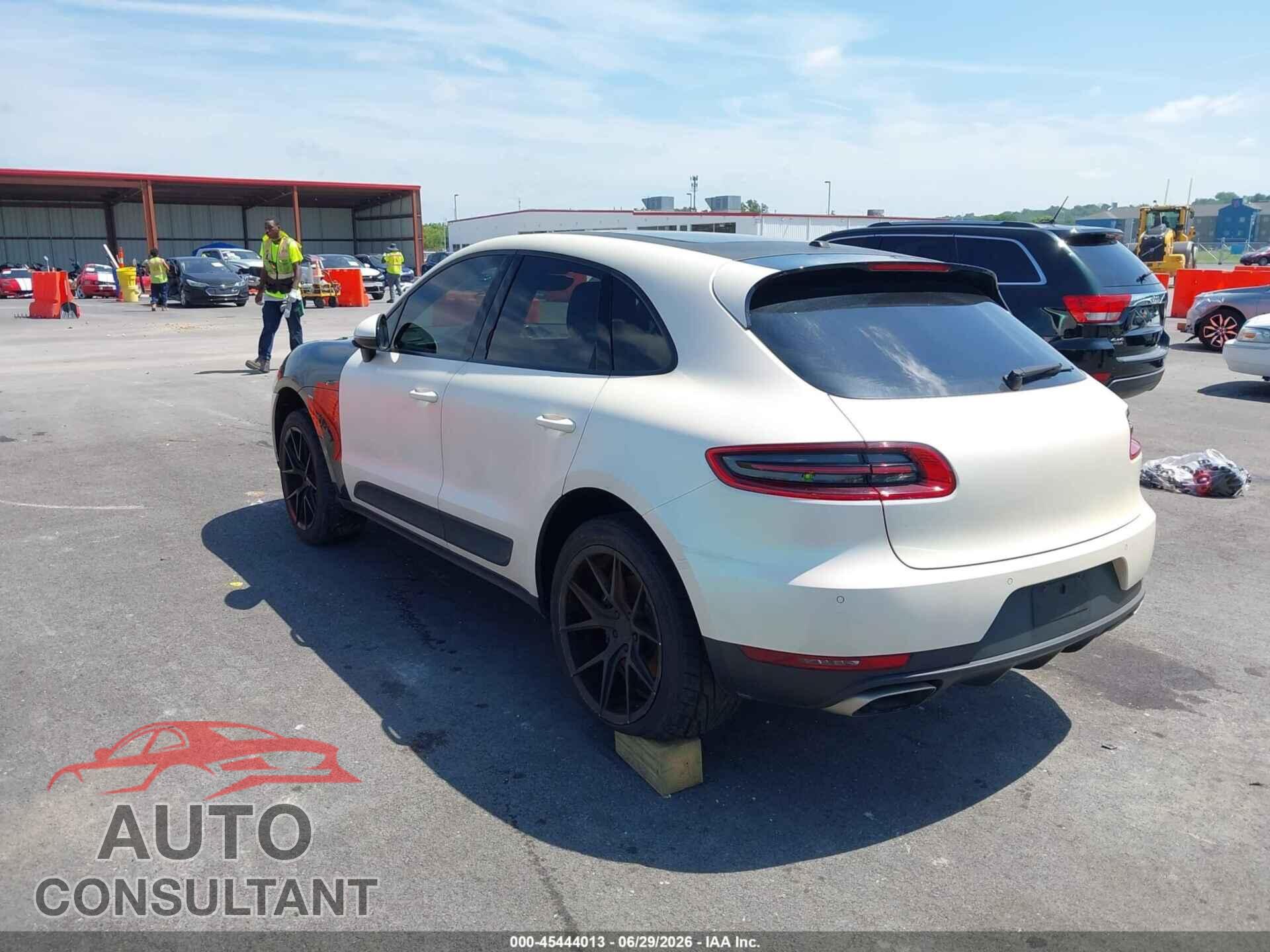PORSCHE MACAN 2017 - WP1AA2A59HLB05569