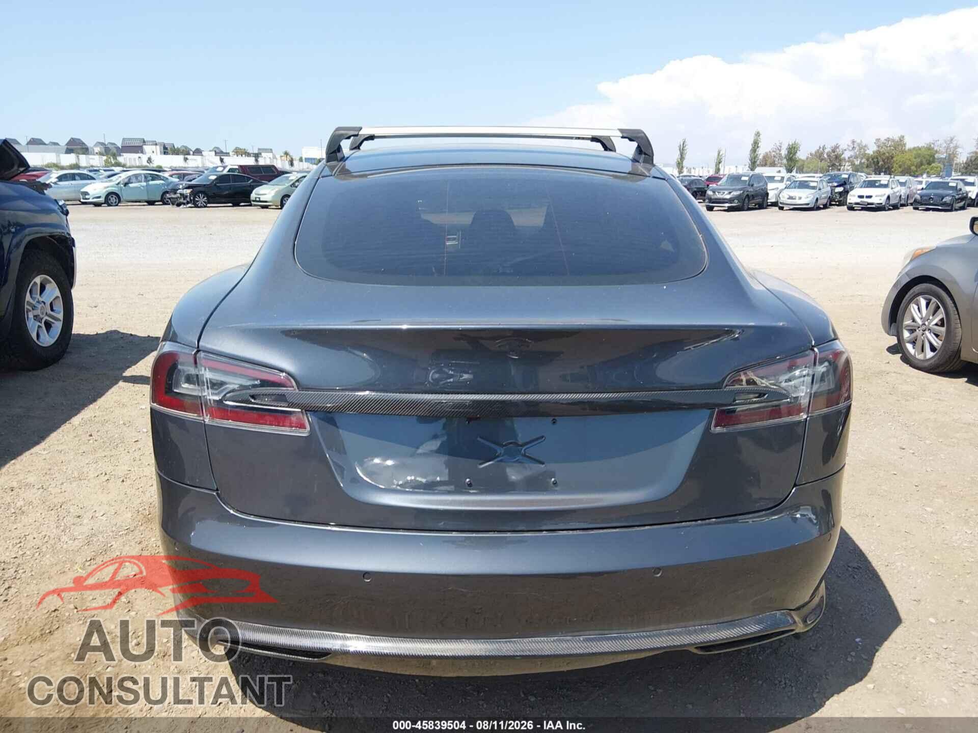 TESLA MODEL S 2015 - 5YJSA1H24FFP65367