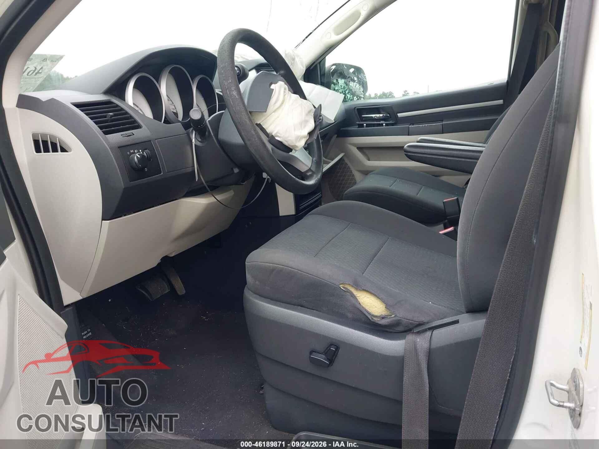 DODGE GRAND CARAVAN 2010 - 2D4RN4DE9AR349948