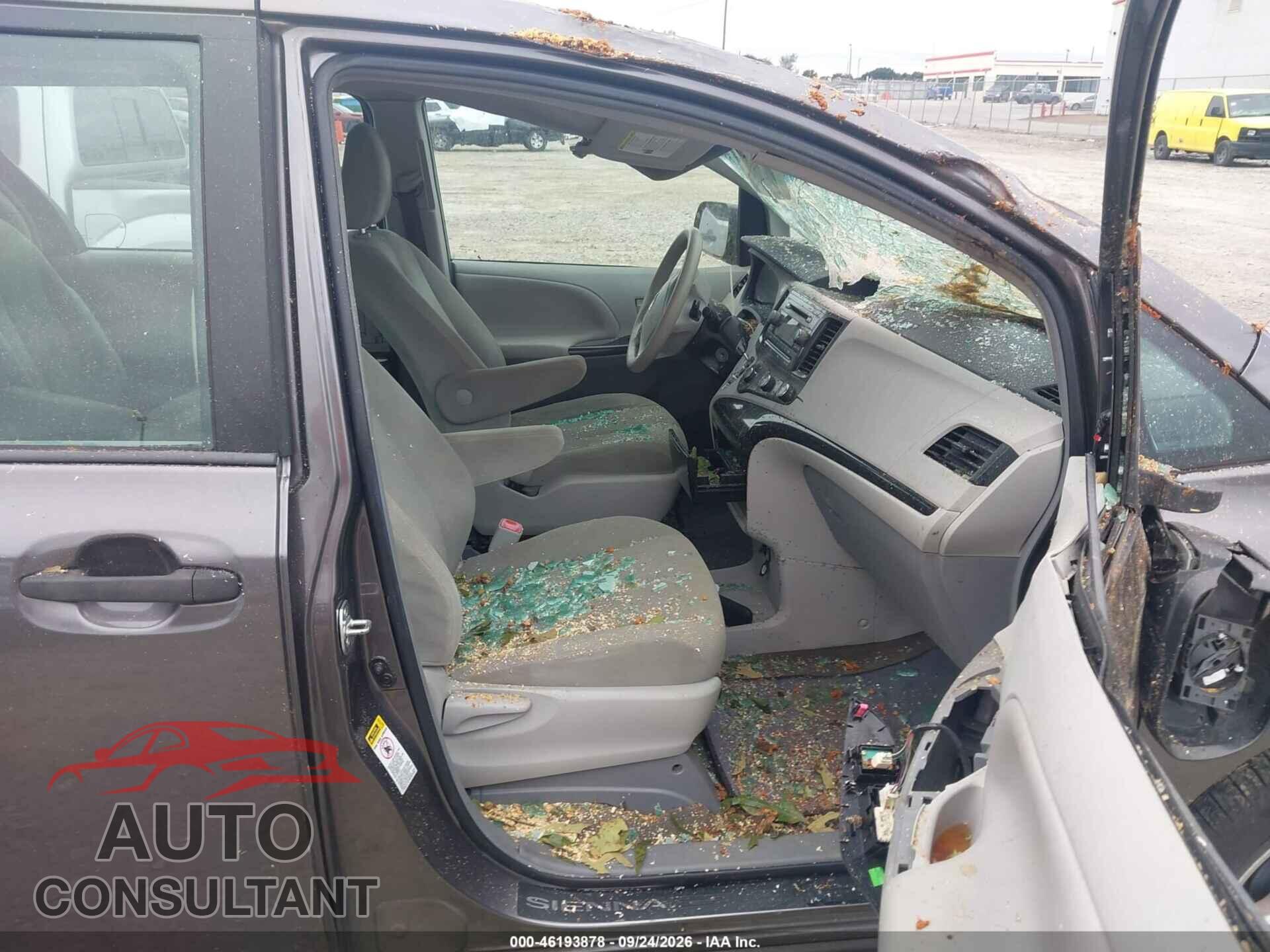TOYOTA SIENNA 2012 - 5TDZK3DCXCS276128