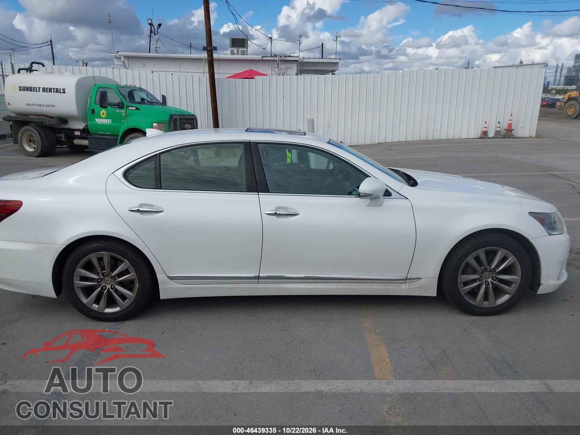 LEXUS LS 460 2015 - JTHBL5EF8F5137434