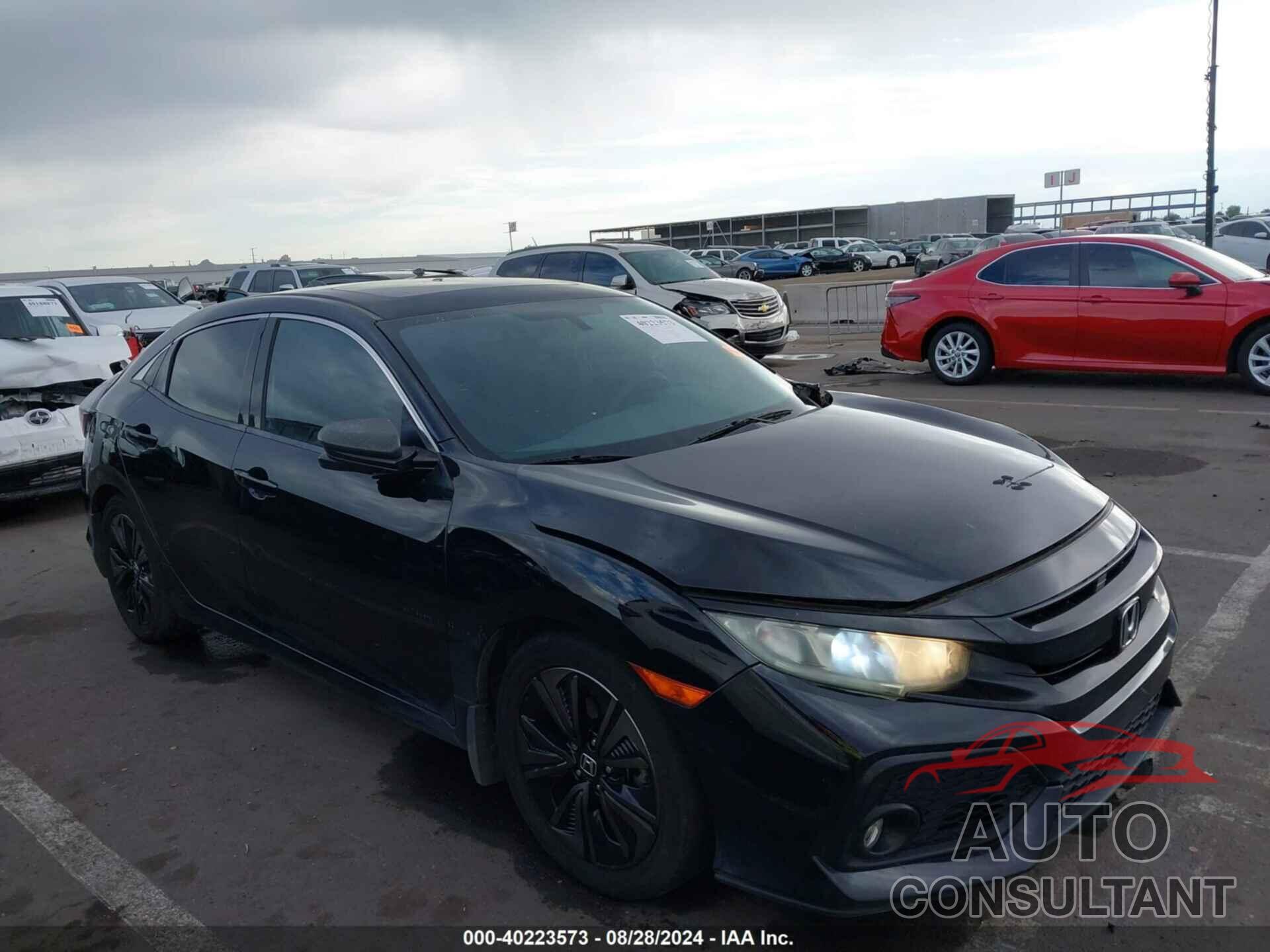 HONDA CIVIC 2018 - SHHFK7H50JU223640
