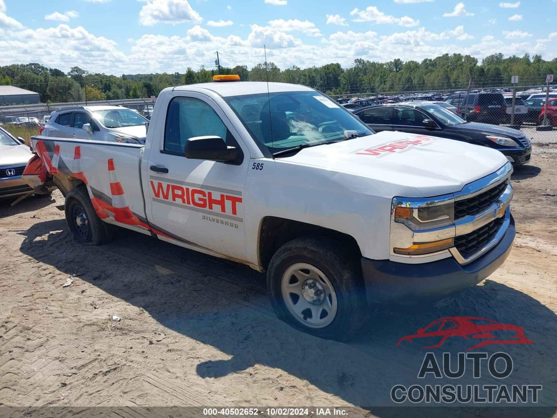 CHEVROLET SILVERADO 1500 2018 - 1GCNCNEH2JZ143165