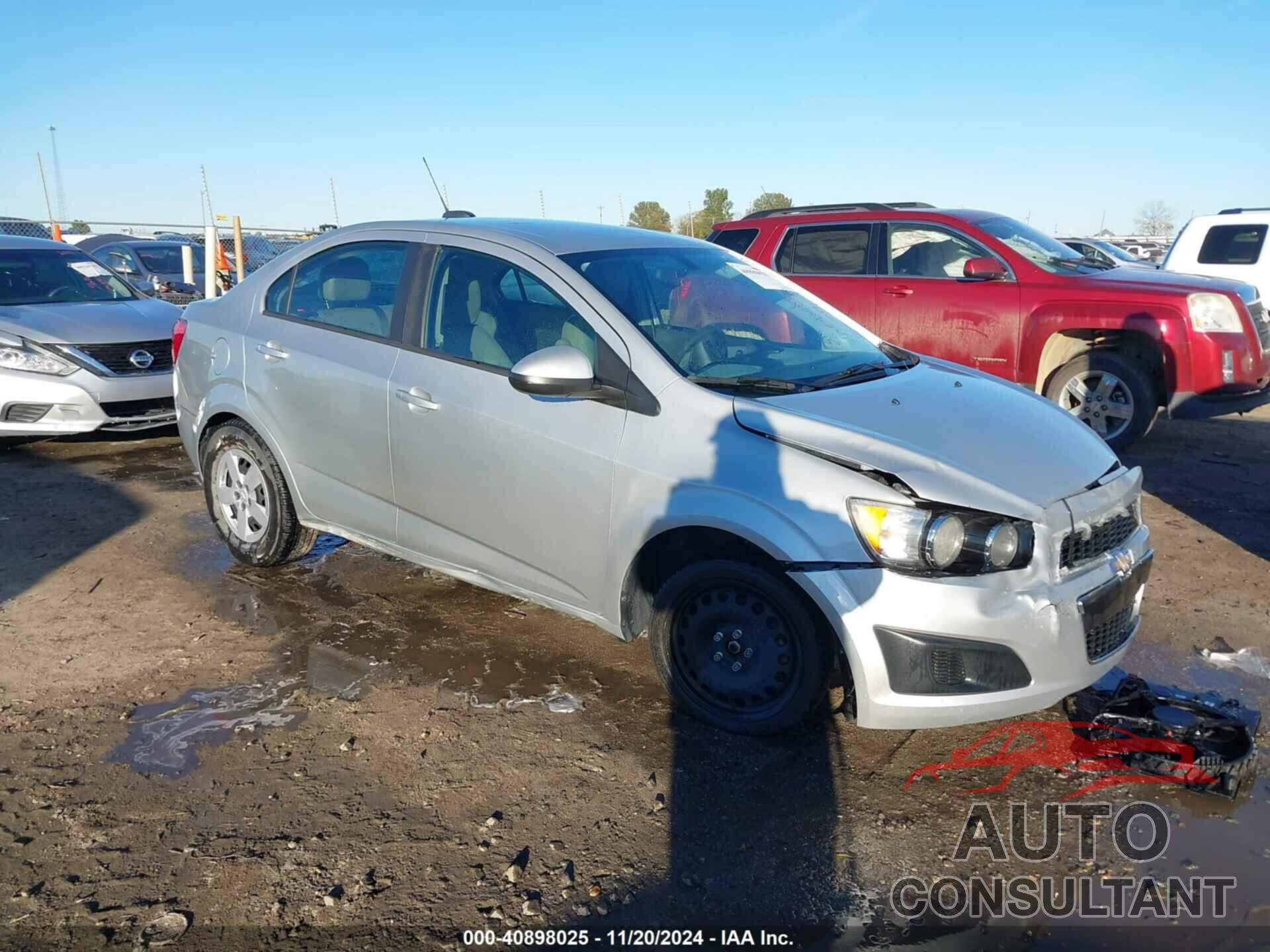 CHEVROLET SONIC 2016 - 1G1JA5SH9G4116715