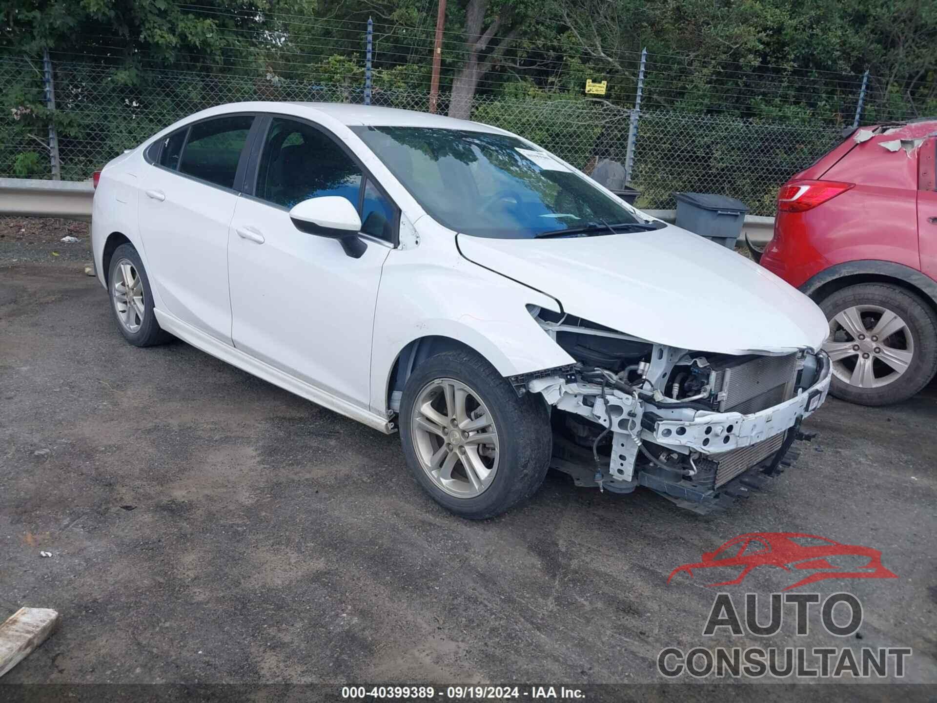 CHEVROLET CRUZE 2018 - 1G1BE5SM8J7248442