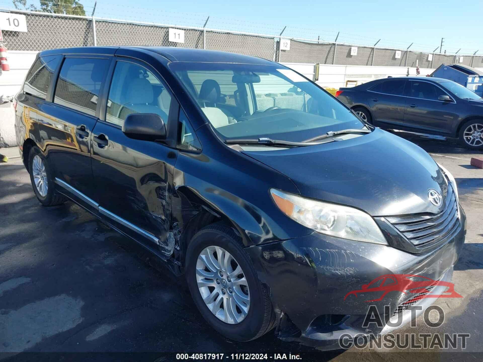 TOYOTA SIENNA 2015 - 5TDZK3DC9FS549869