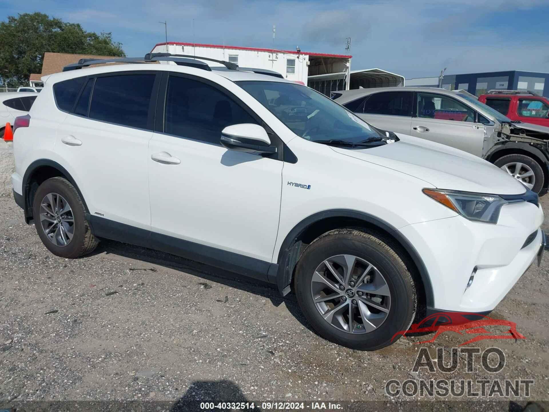 TOYOTA RAV4 HYBRID 2018 - JTMRJREV5JD215591