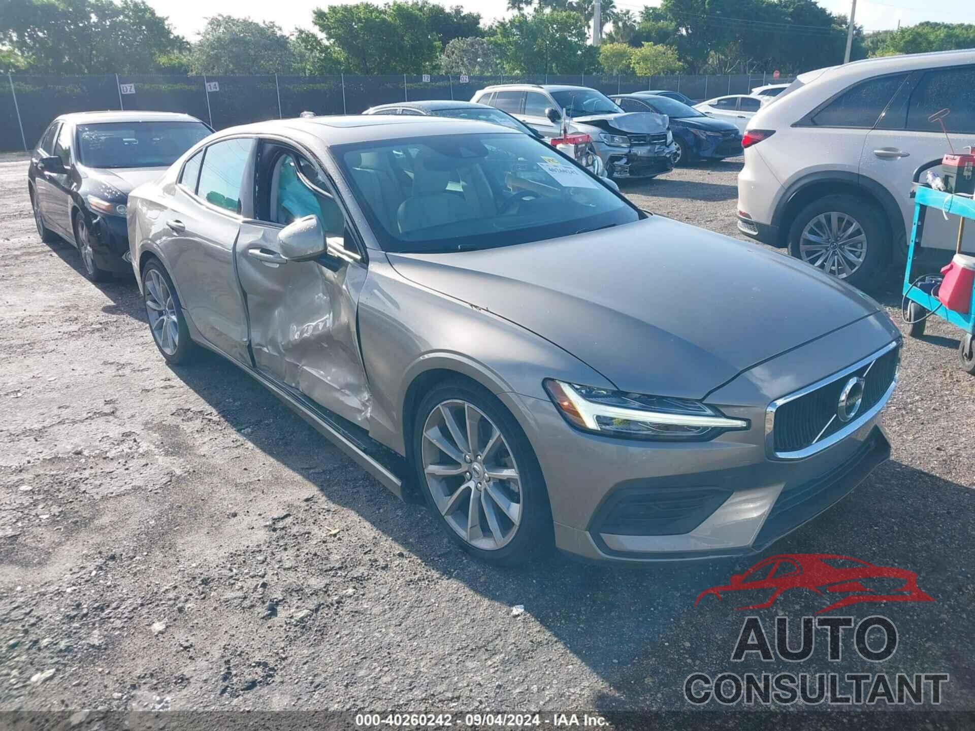 VOLVO S60 2019 - 7JR102FK1KG005101