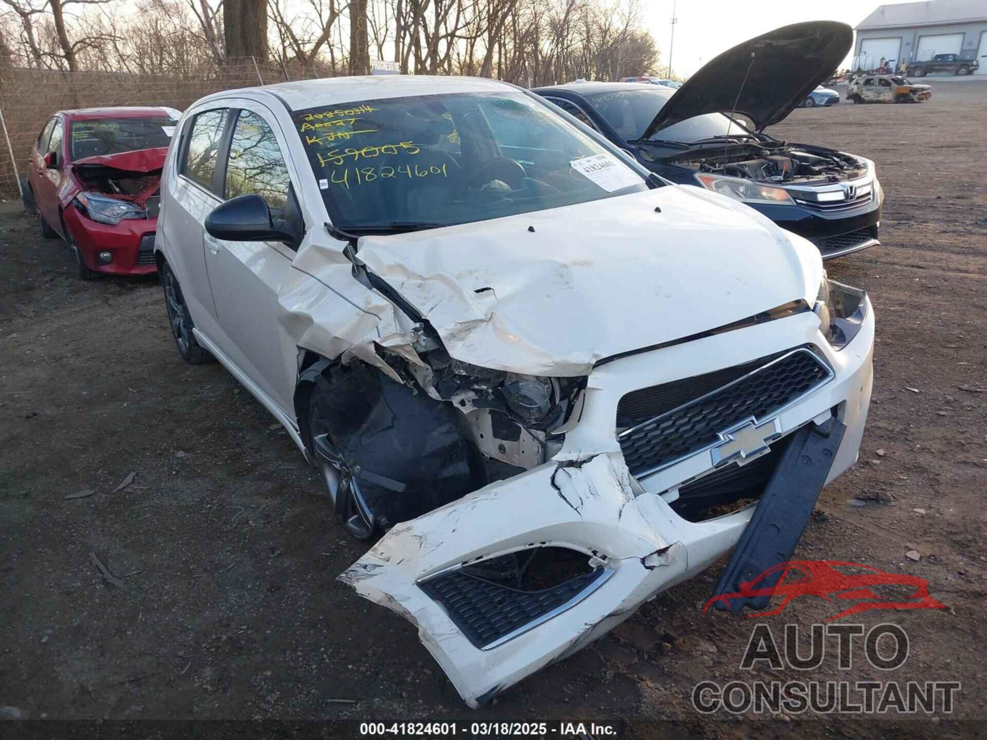 CHEVROLET SONIC 2015 - 1G1JG6SB8F4159005