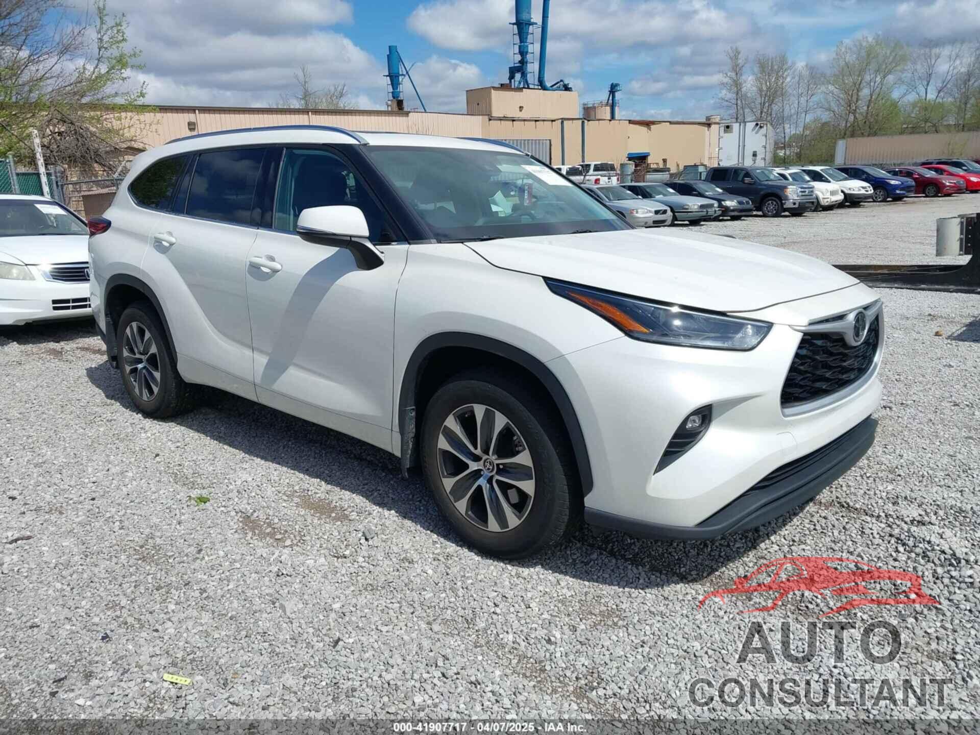 TOYOTA HIGHLANDER 2021 - 5TDGZRBH3MS136153