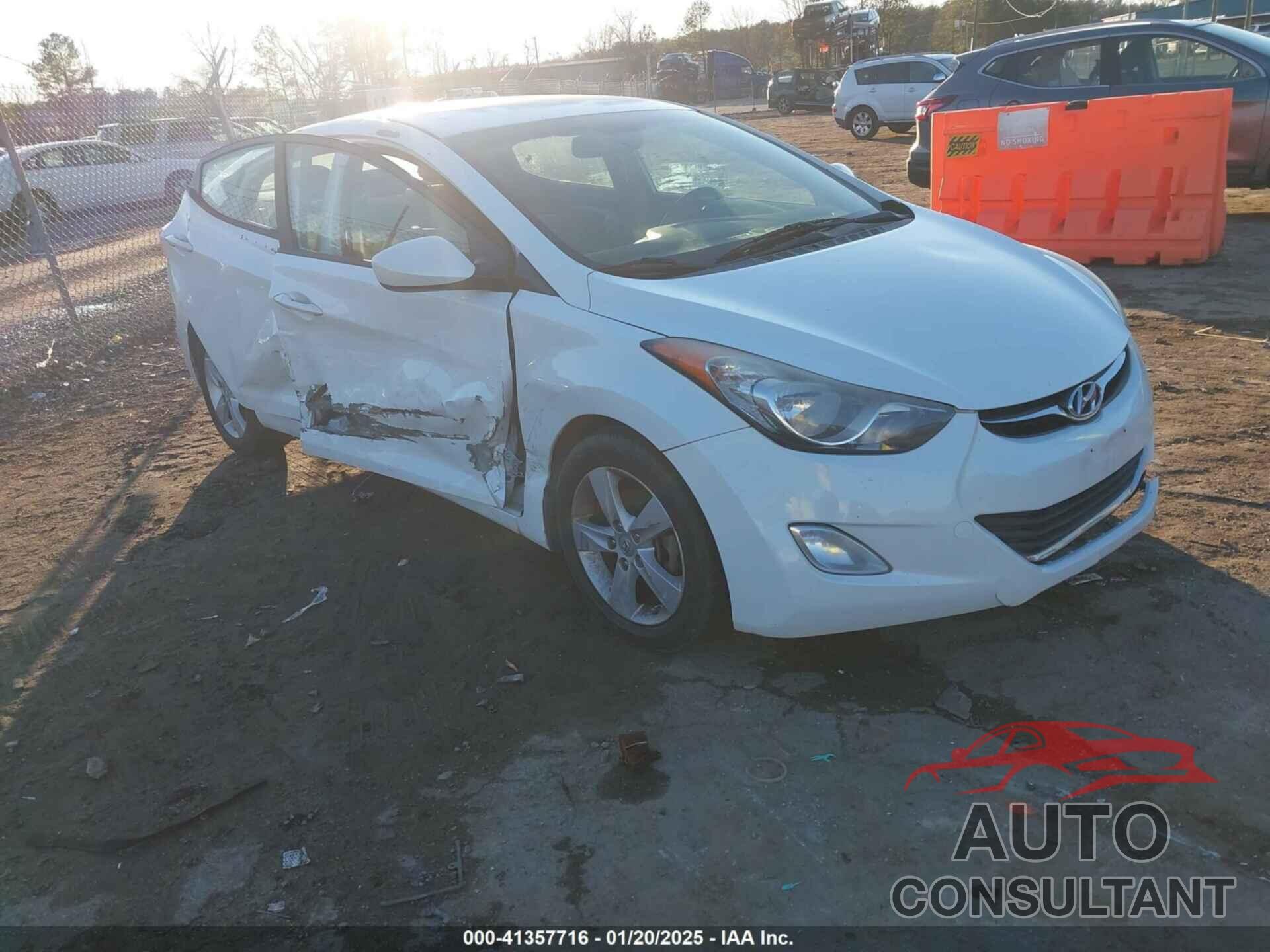 HYUNDAI ELANTRA 2013 - 5NPDH4AE7DH204654