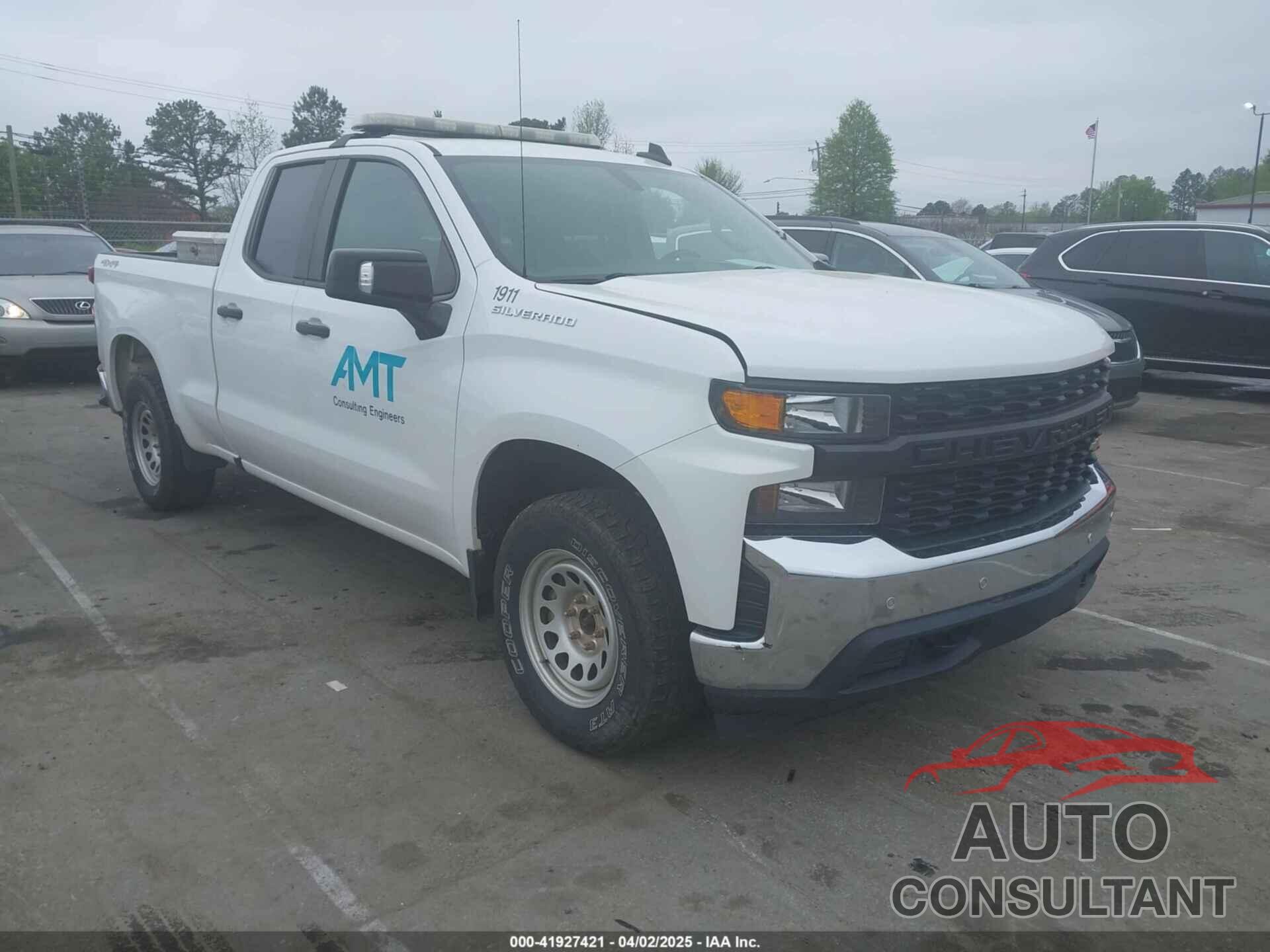 CHEVROLET SILVERADO 1500 2019 - 1GCRYAEH8KZ276297