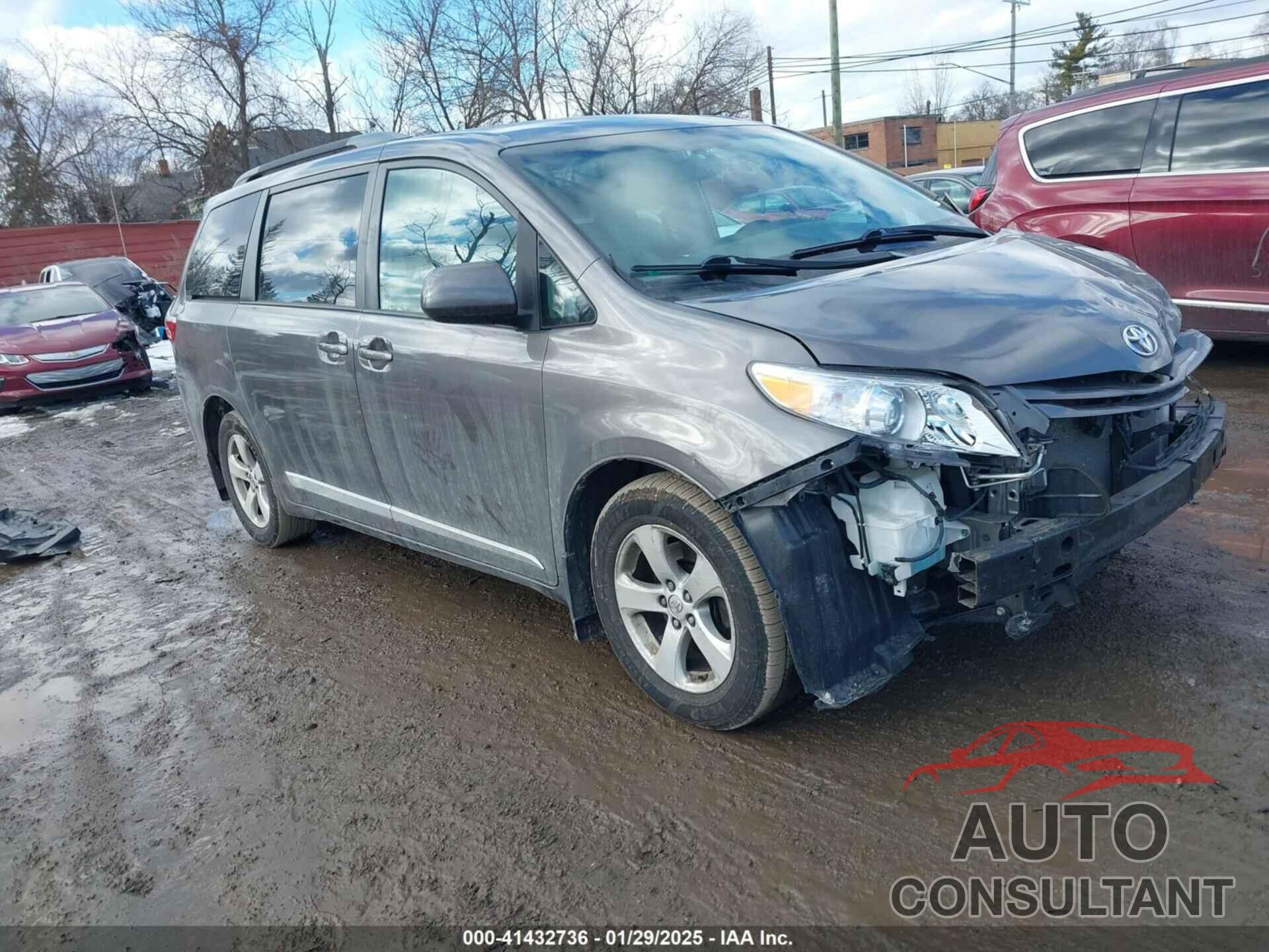 TOYOTA SIENNA 2017 - 5TDKZ3DC8HS887893