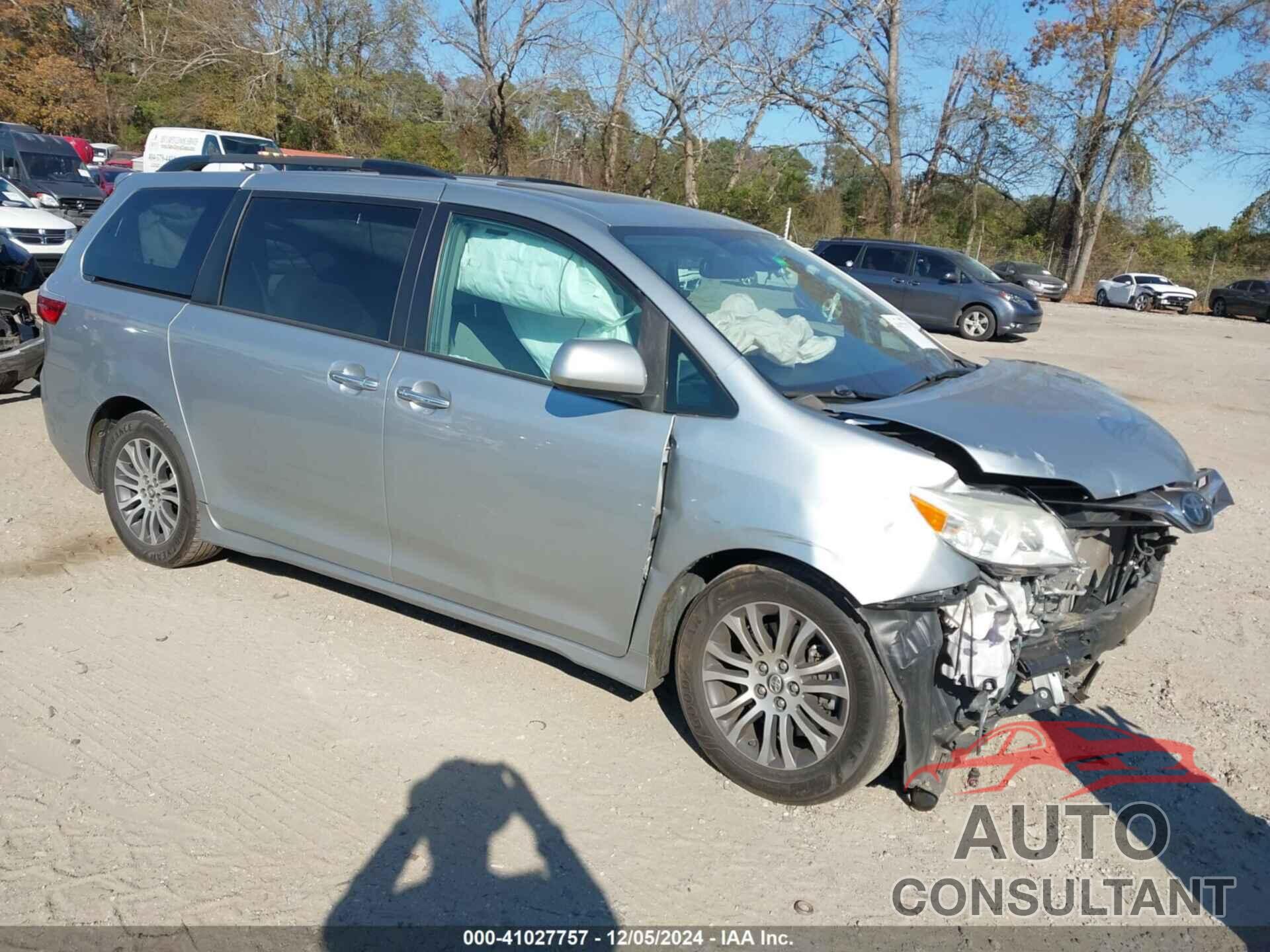 TOYOTA SIENNA 2019 - 5TDYZ3DC9KS016986