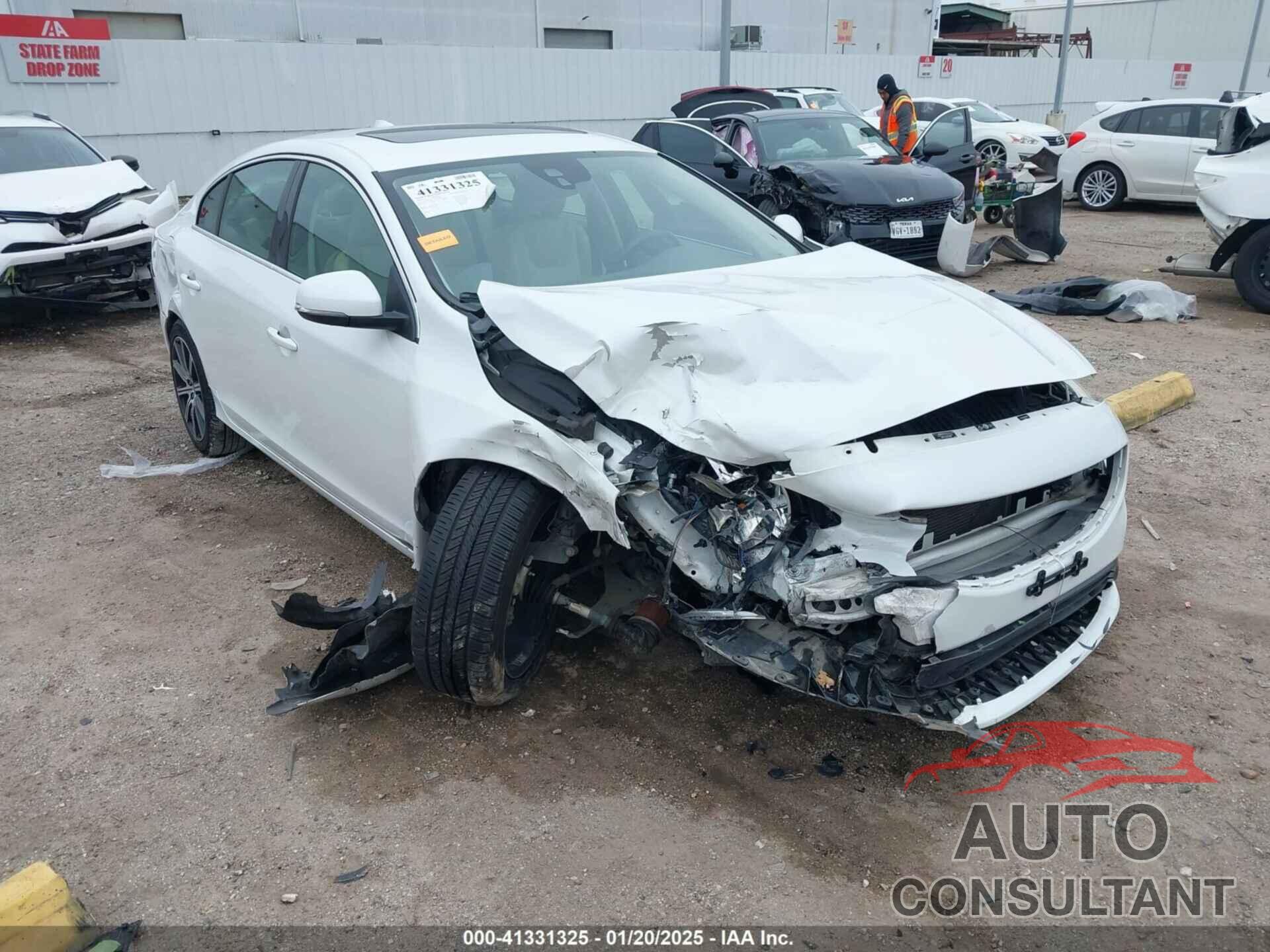 VOLVO S60 INSCRIPTION 2017 - LYV402HK1HB128099
