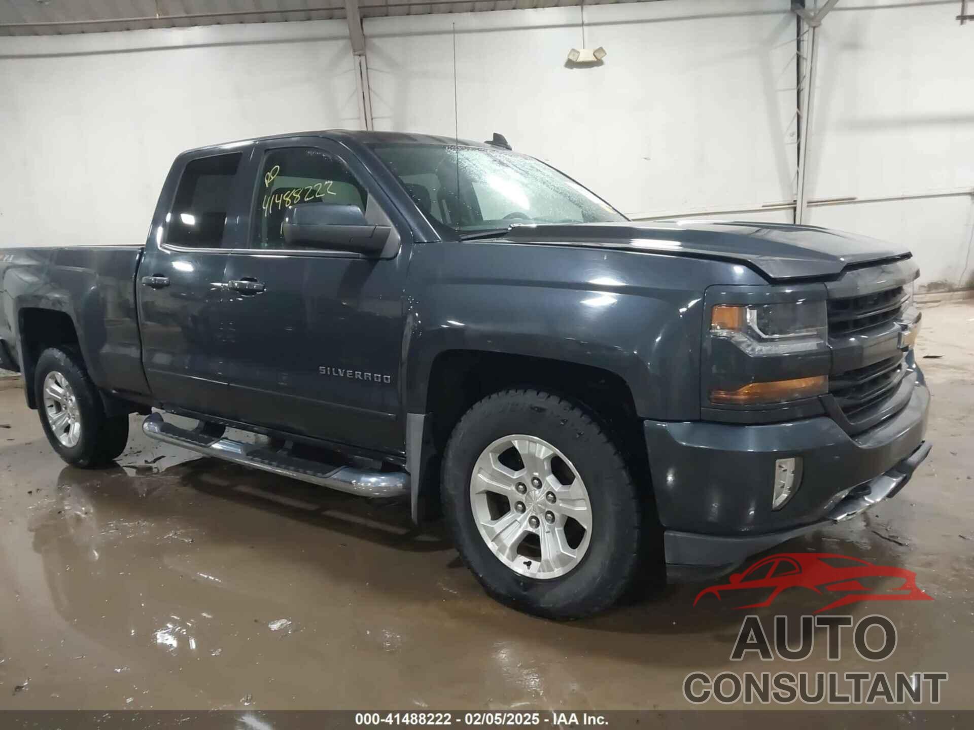 CHEVROLET SILVERADO 1500 2018 - 1GCVKREC2JZ141320