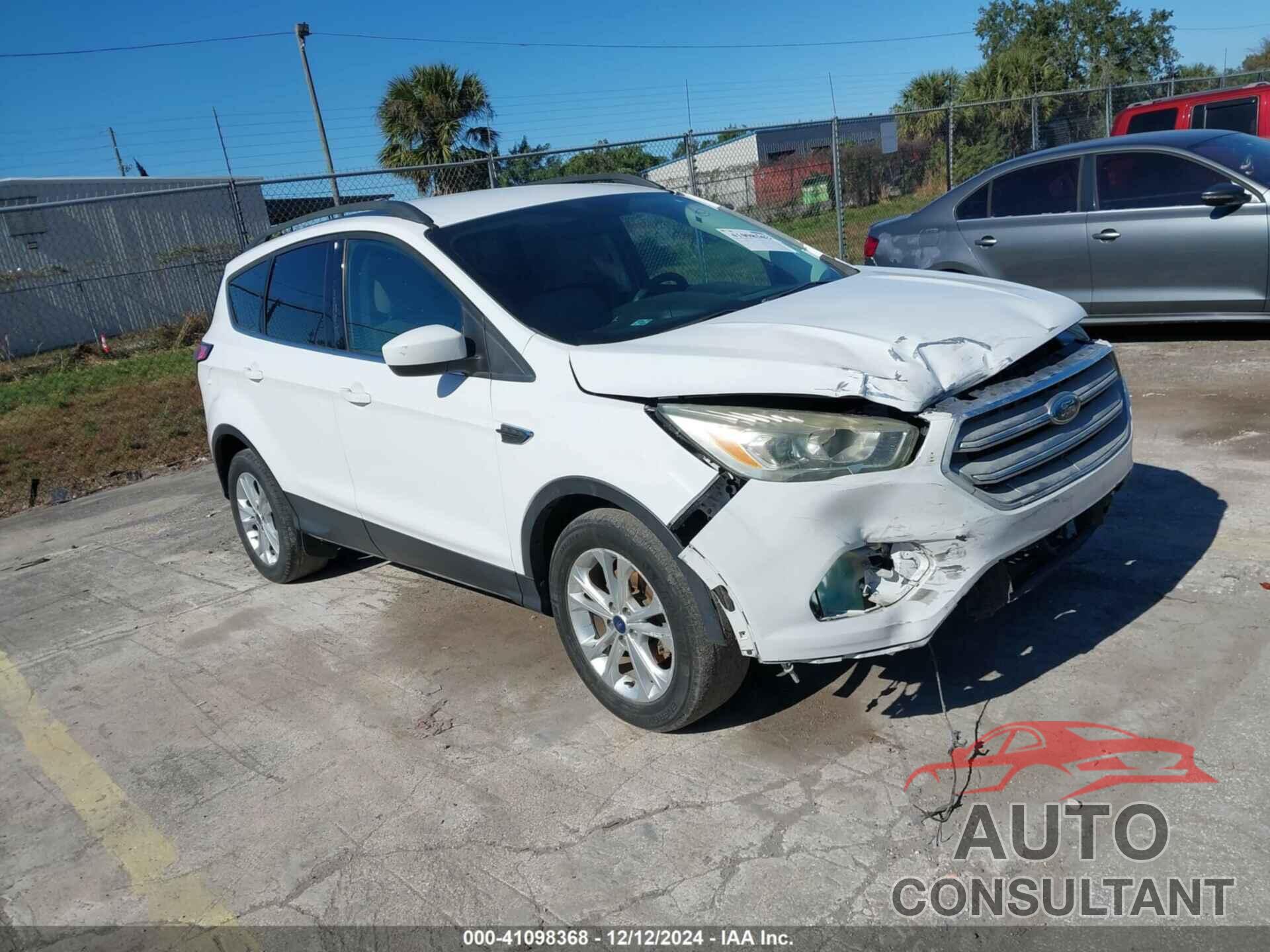 FORD ESCAPE 2017 - 1FMCU0GD7HUC60535