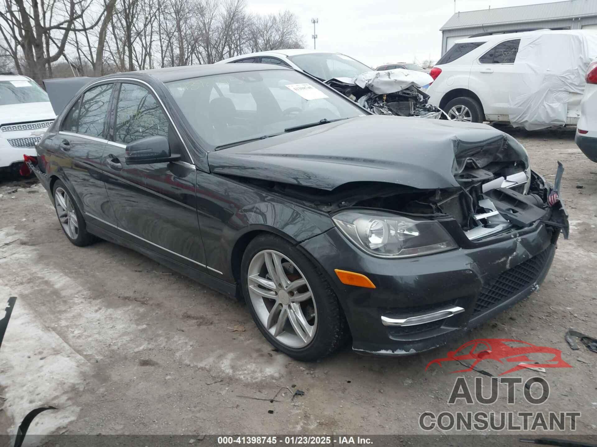 MERCEDES-BENZ C 300 2012 - WDDGF8BB0CR193718