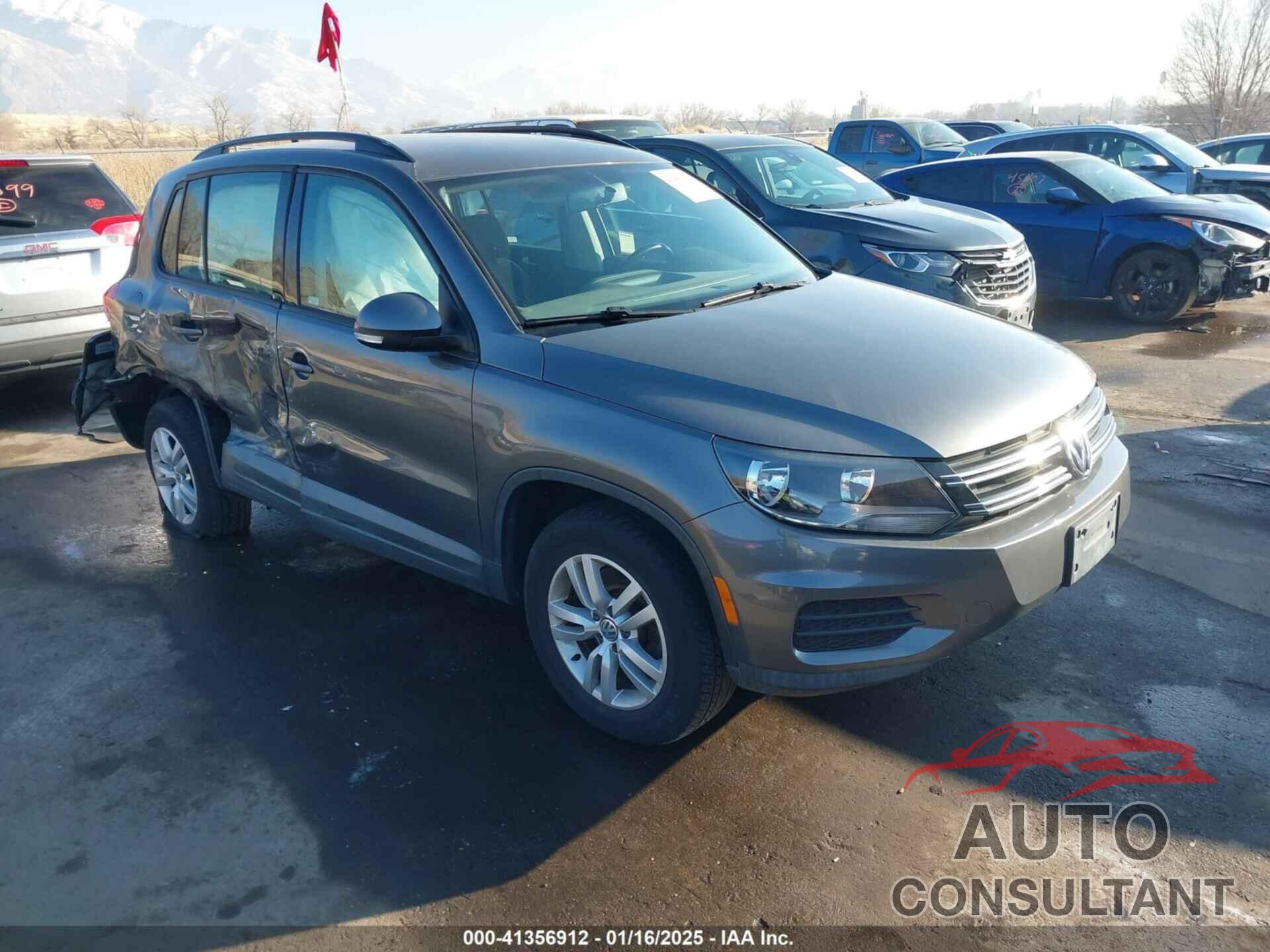 VOLKSWAGEN TIGUAN 2015 - WVGAV7AX6FW611565