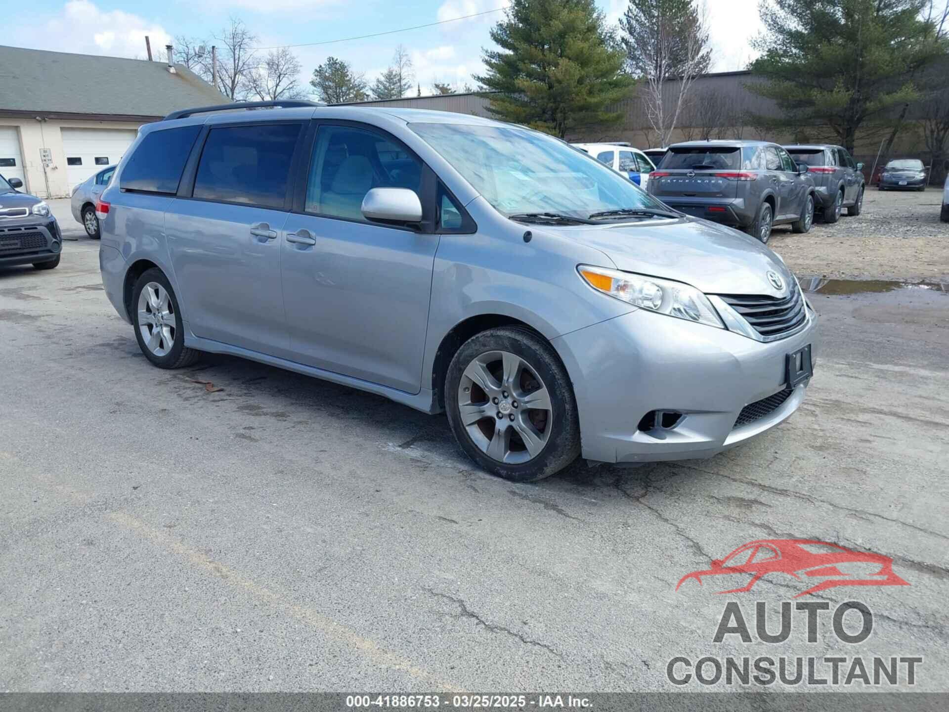 TOYOTA SIENNA 2011 - 5TDKK3DC4BS065104