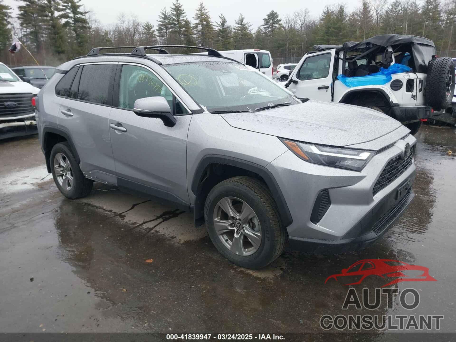 TOYOTA RAV4 2023 - 2T3W1RFV8PC236871